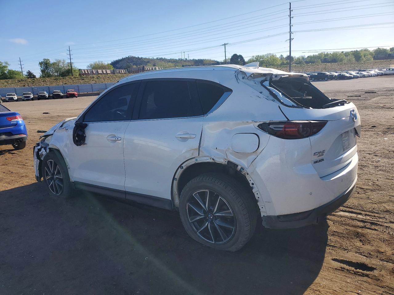 2017 Mazda Cx-5 Grand Touring - Image 2