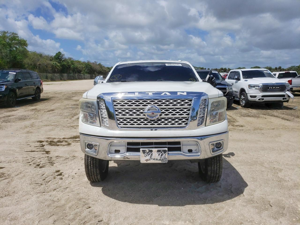 2017 Nissan Titan Sv - Фото 5