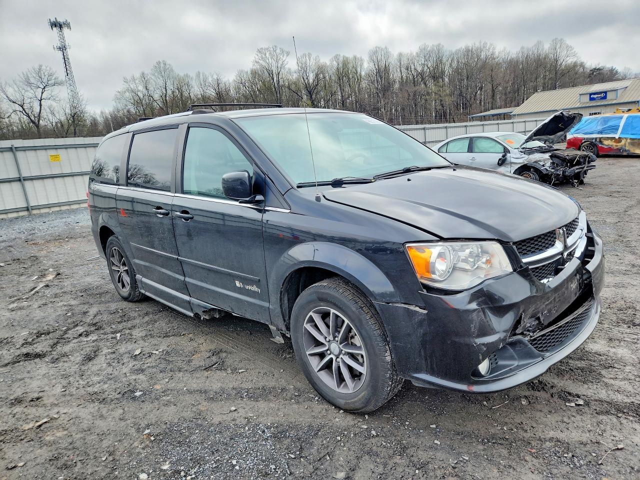 2017 Dodge Grand Caravan Sxt - Фото 4