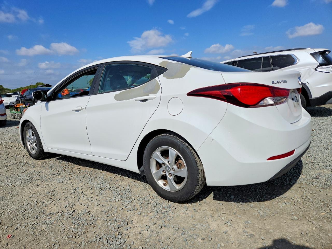 2015 Hyundai Elantra Se - Фото 2