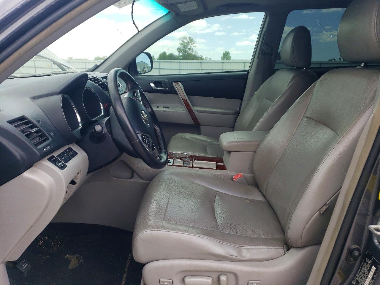 2011 Toyota Highlander Limited - Image 7