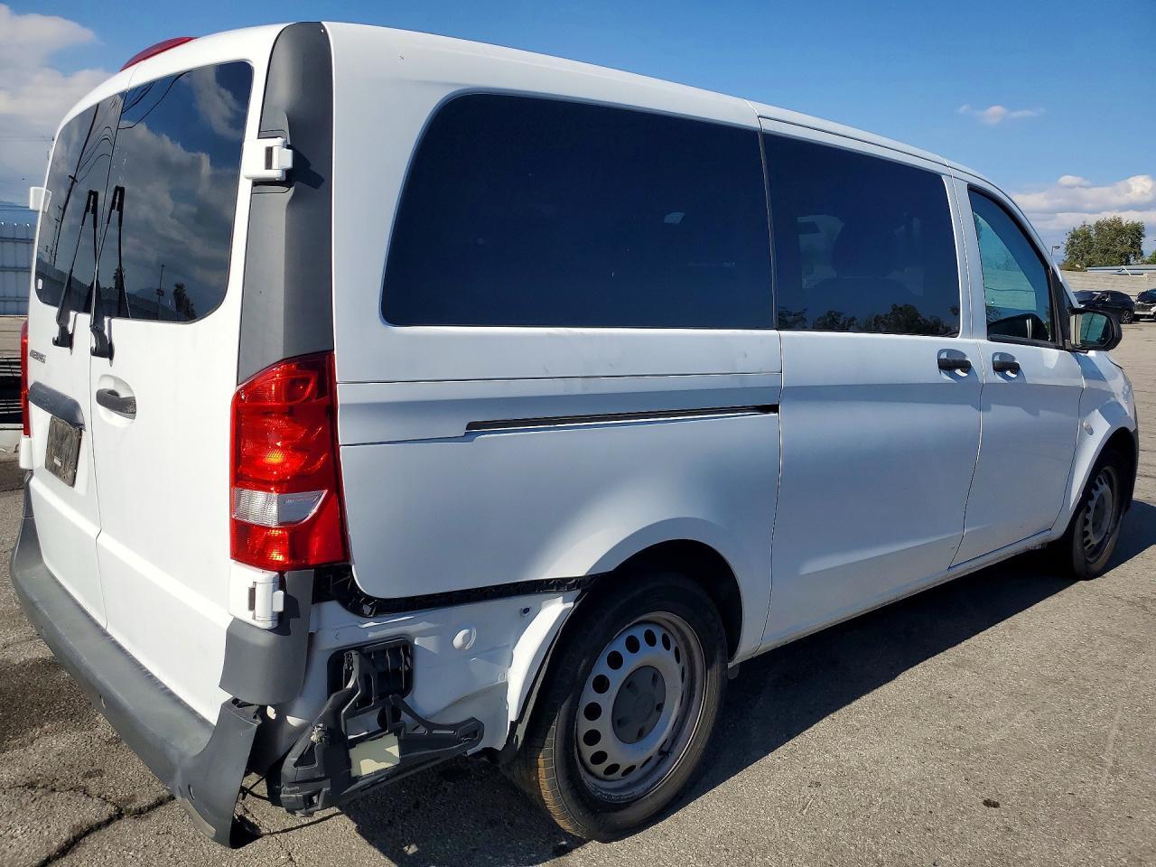 2019 Mercedes Benz Metris - Фото 3