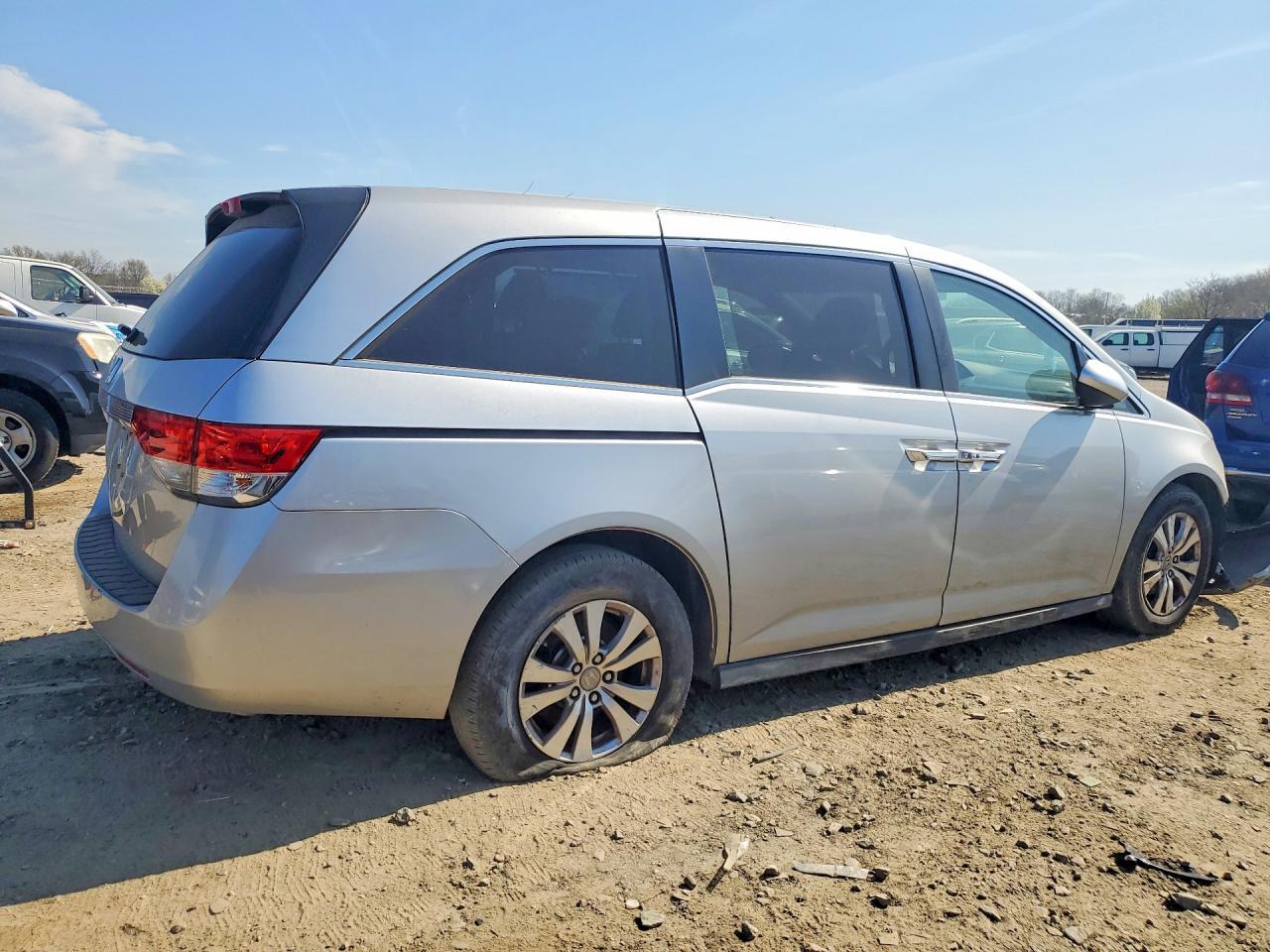 2015 Honda Odyssey Exl - Image 3