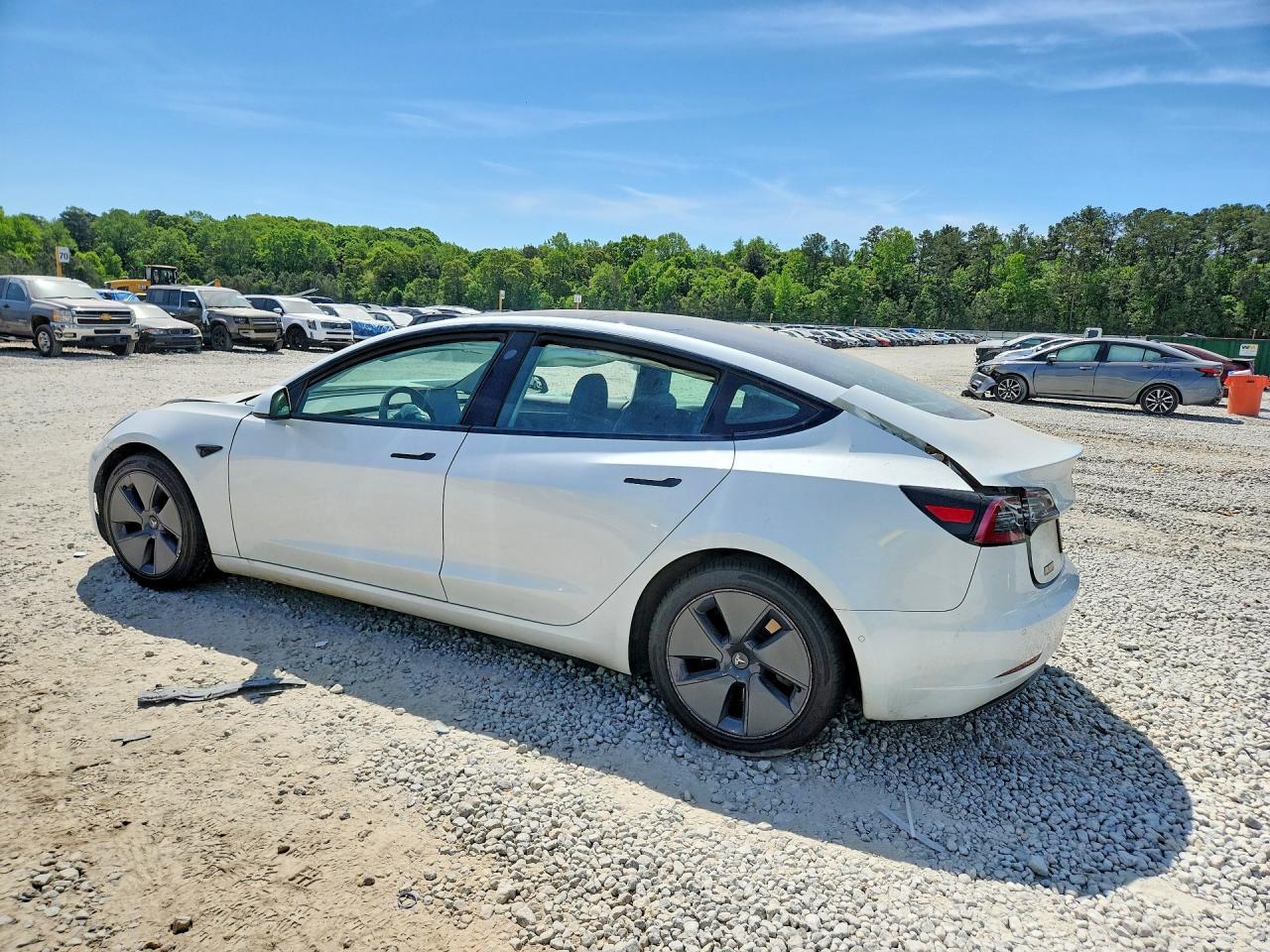 2022 Tesla Model 3 - Фото 2