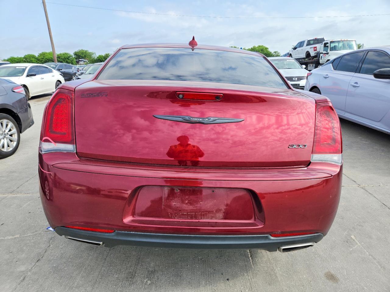 2021 Chrysler 300 Touring - Фото 6