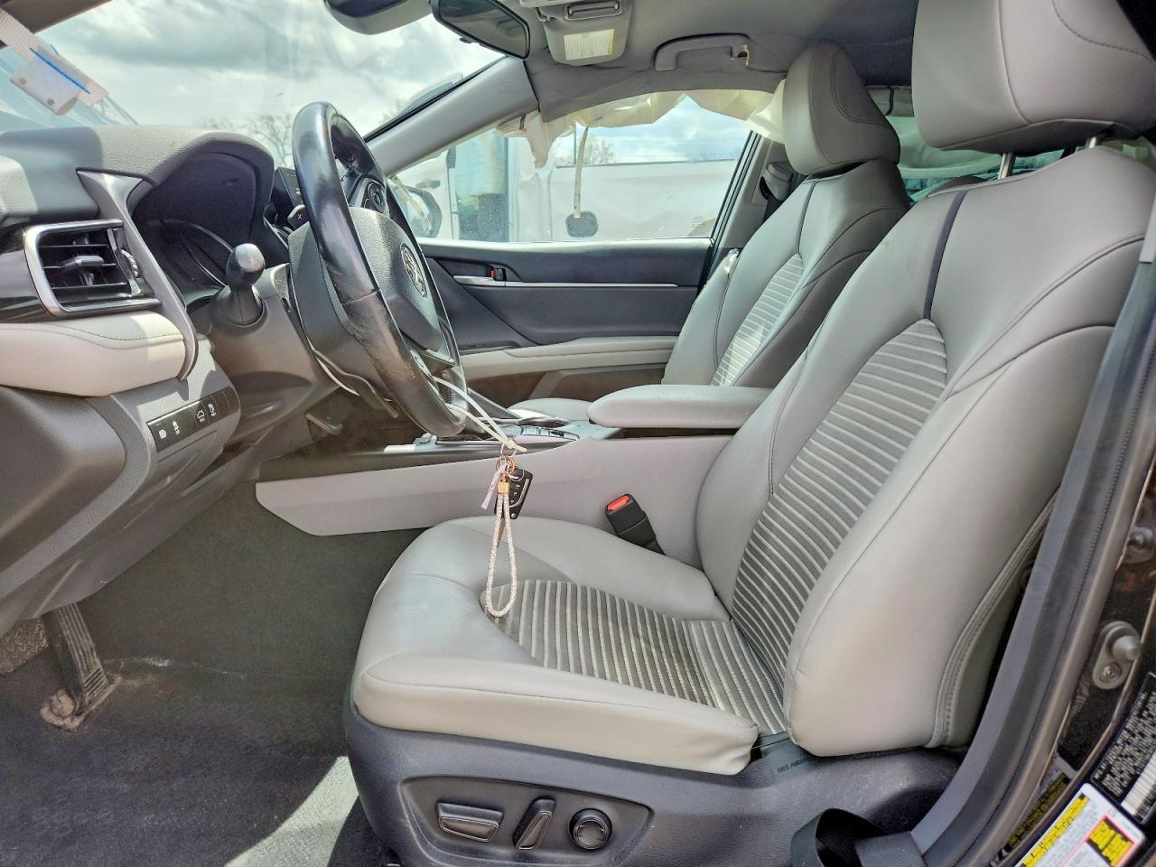 2023 Toyota Camry Se - Image 7