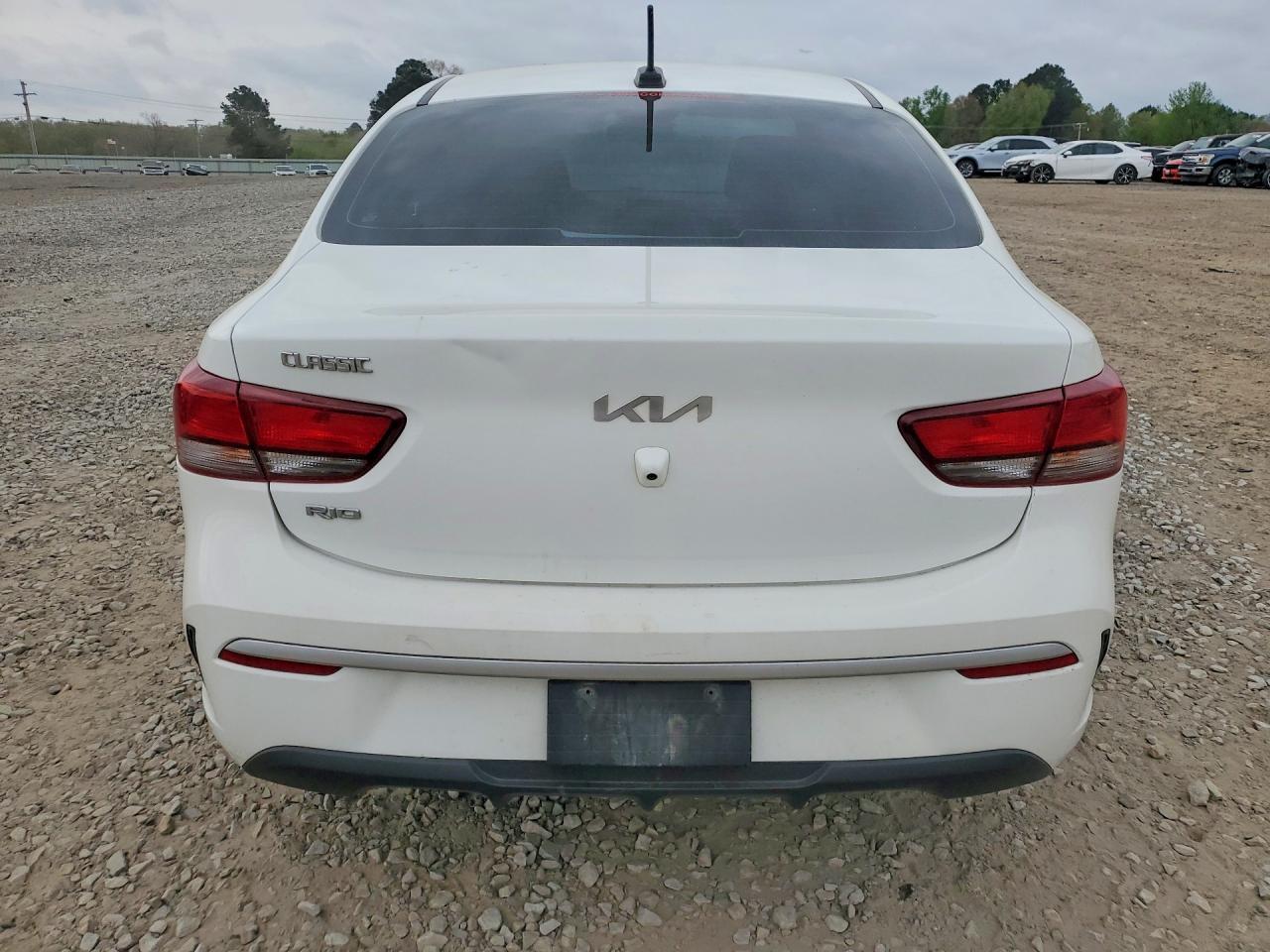 2022 Kia Rio Lx - Image 6