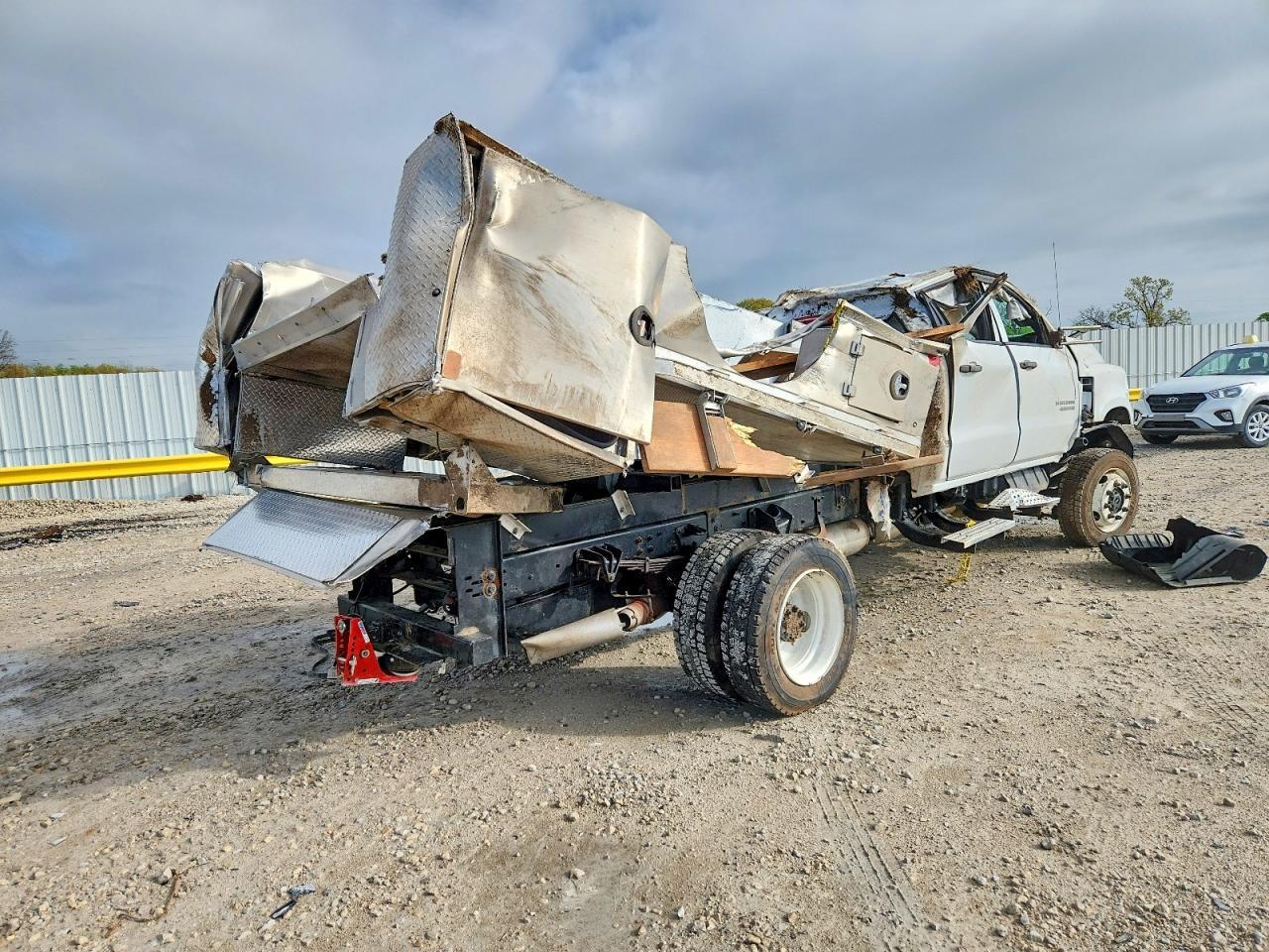 2024 Chevrolet Silverado Medium Duty - Фото 4