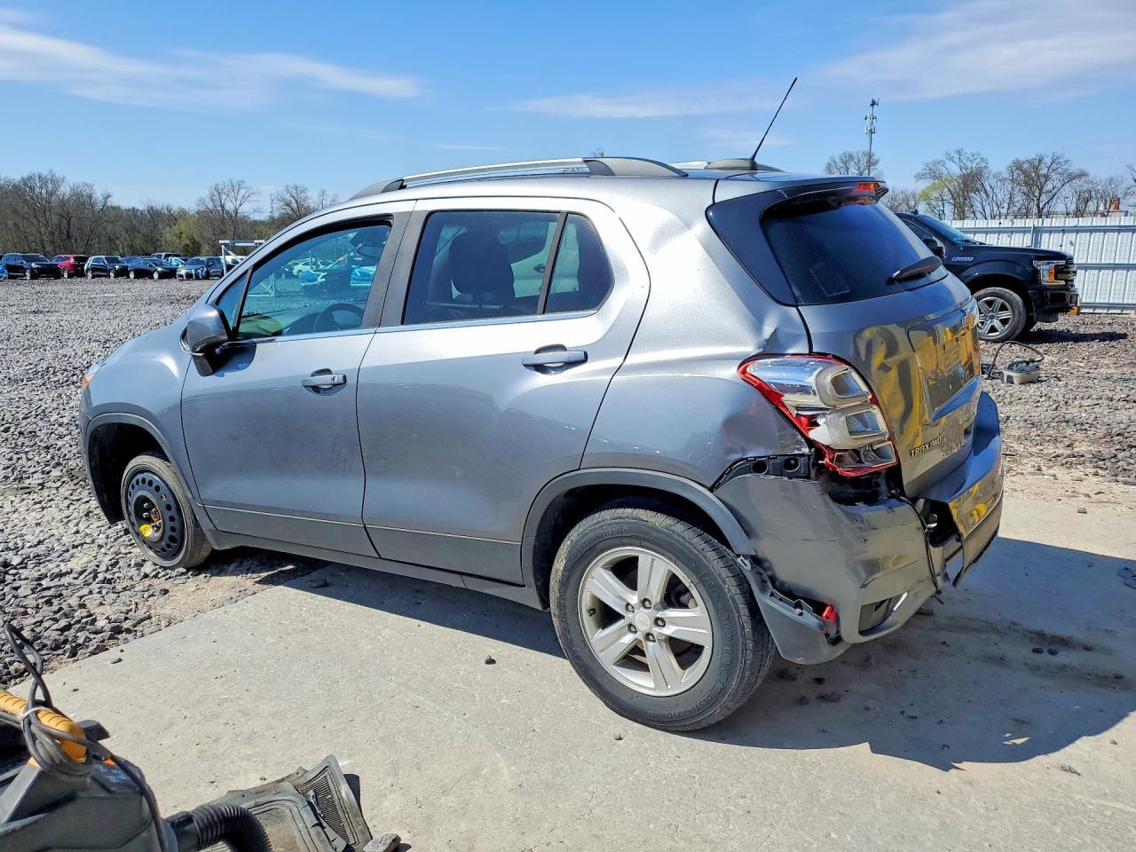 2020 Chevrolet Trax 1Lt - Фото 2