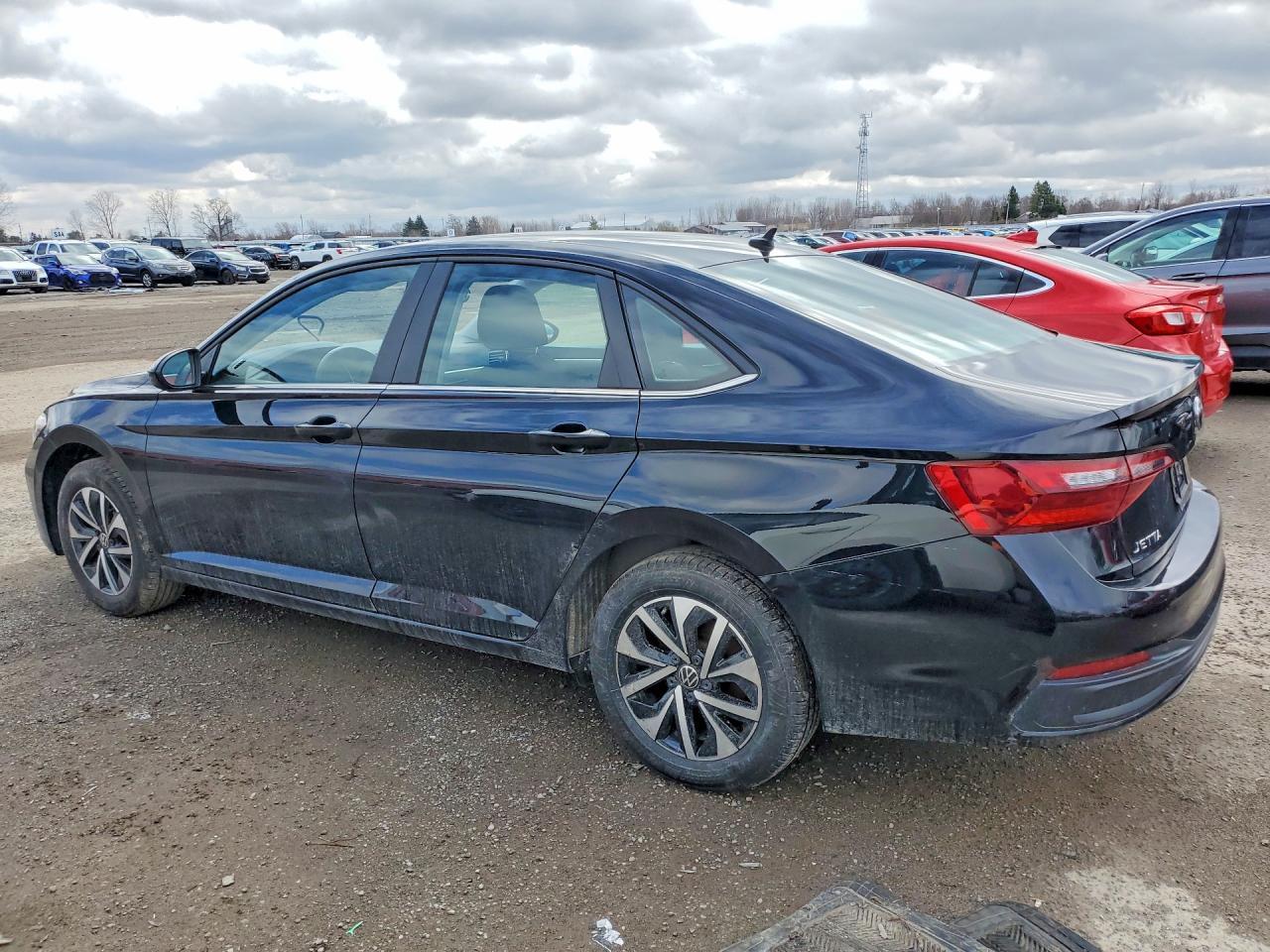 2022 Volkswagen Jetta S - Фото 2