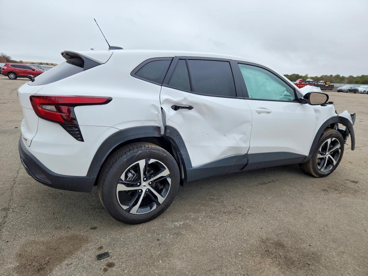 2025 Chevrolet Trax 1Rs - Фото 3