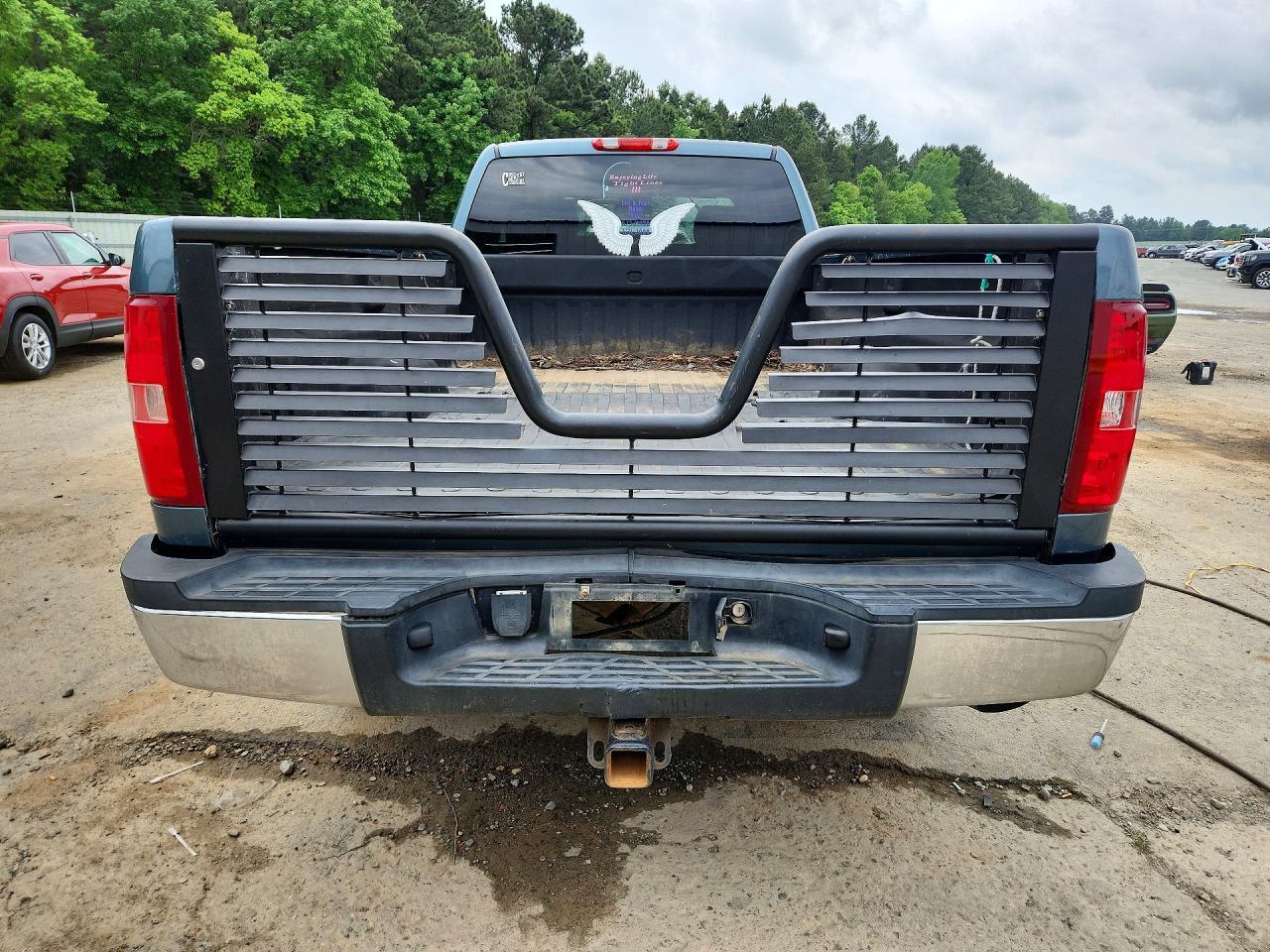 2007 Chevrolet Silverado C2500 Heavy Duty - Image 6