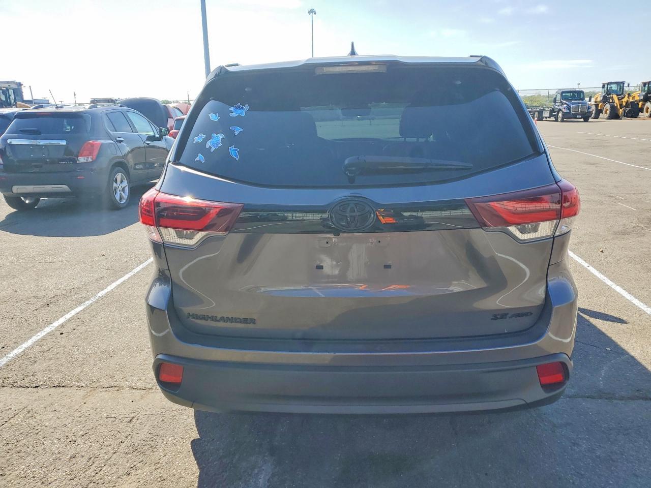 2019 Toyota Highlander Se - Фото 6