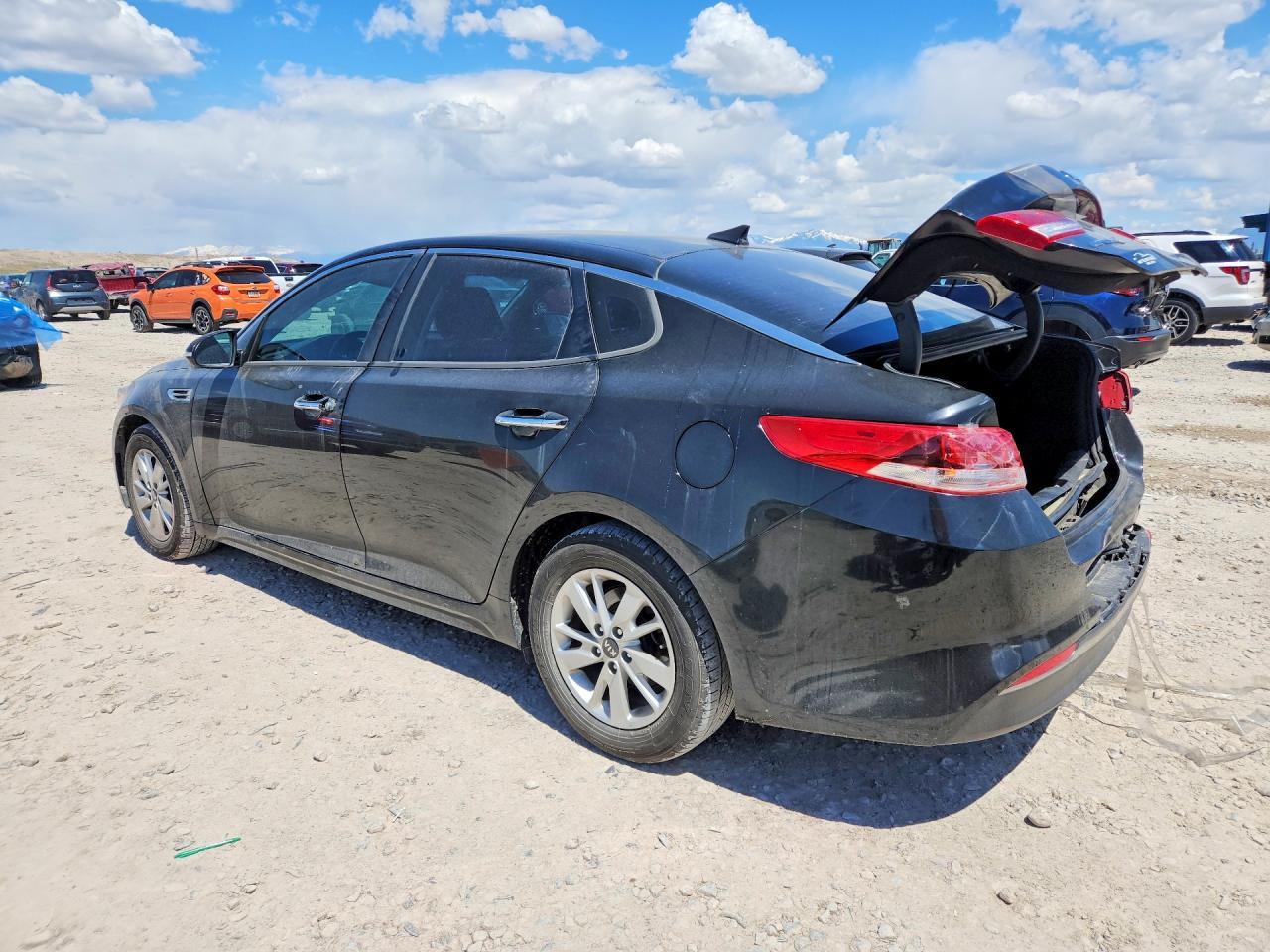 2017 Kia Optima Lx - Фото 2