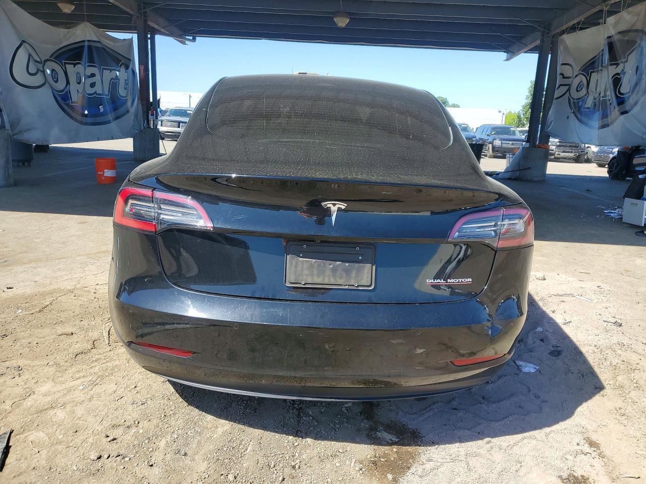 2022 Tesla Model 3 - Фото 6