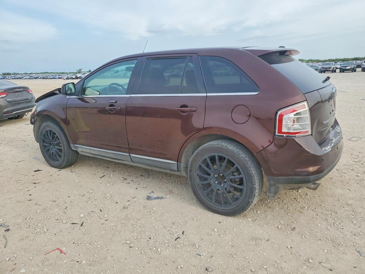 2010 Ford Edge Limited - Image 2