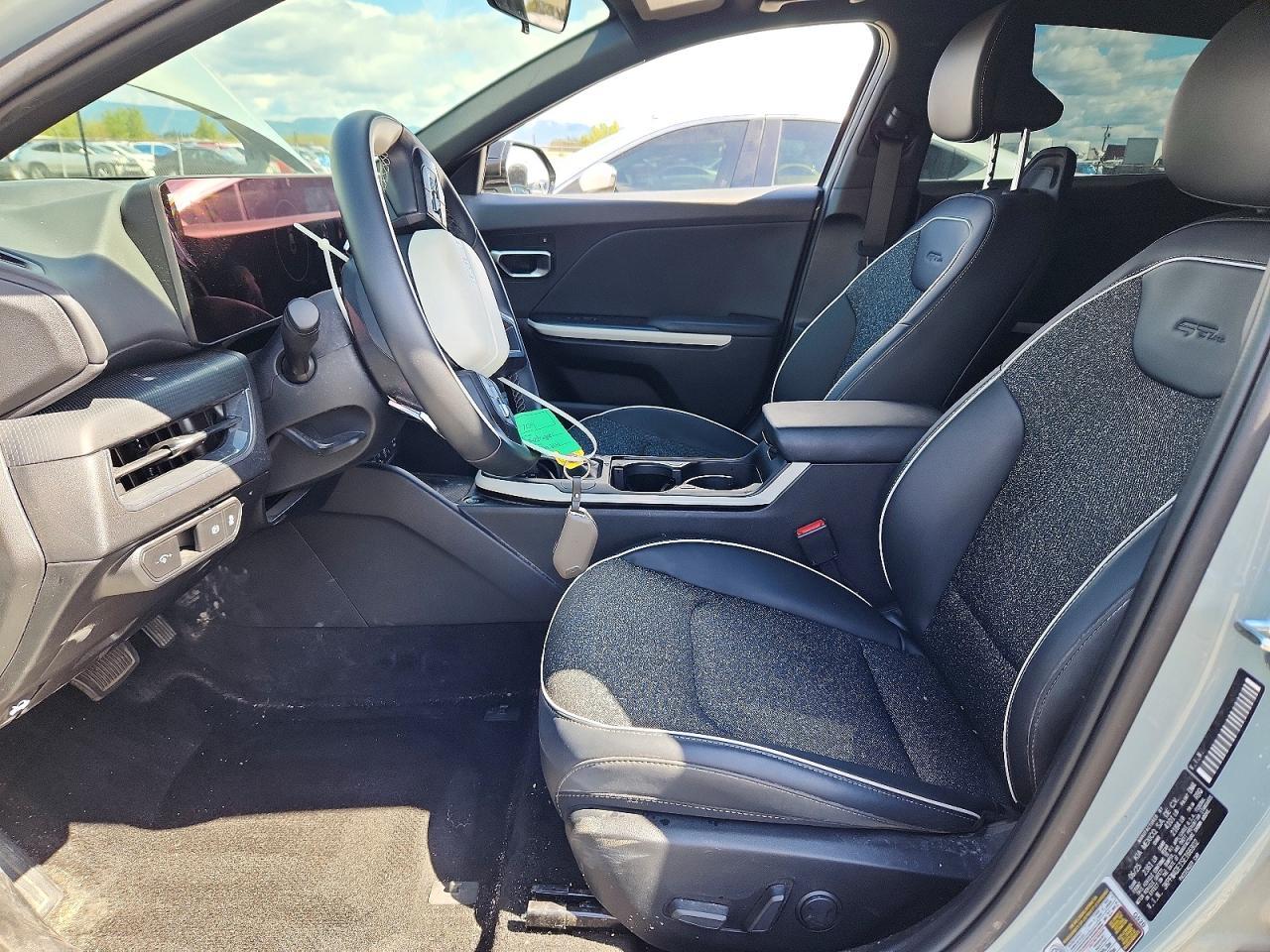 2025 Kia K4 Gt Line - Image 7
