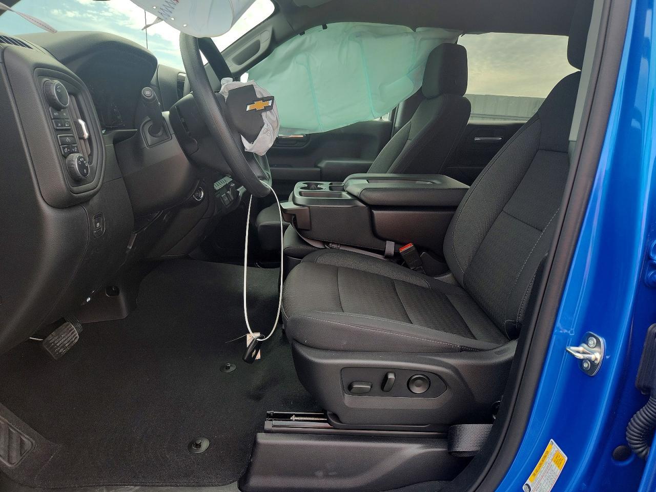 2026 Chevrolet Silverado K1500 Custom - Image 7