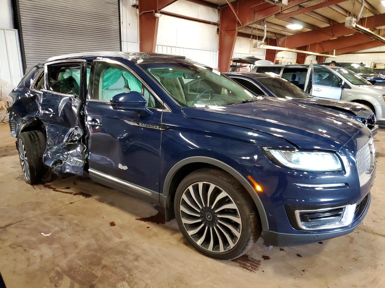 2019 Lincoln Nautilus Black Label - Фото 4