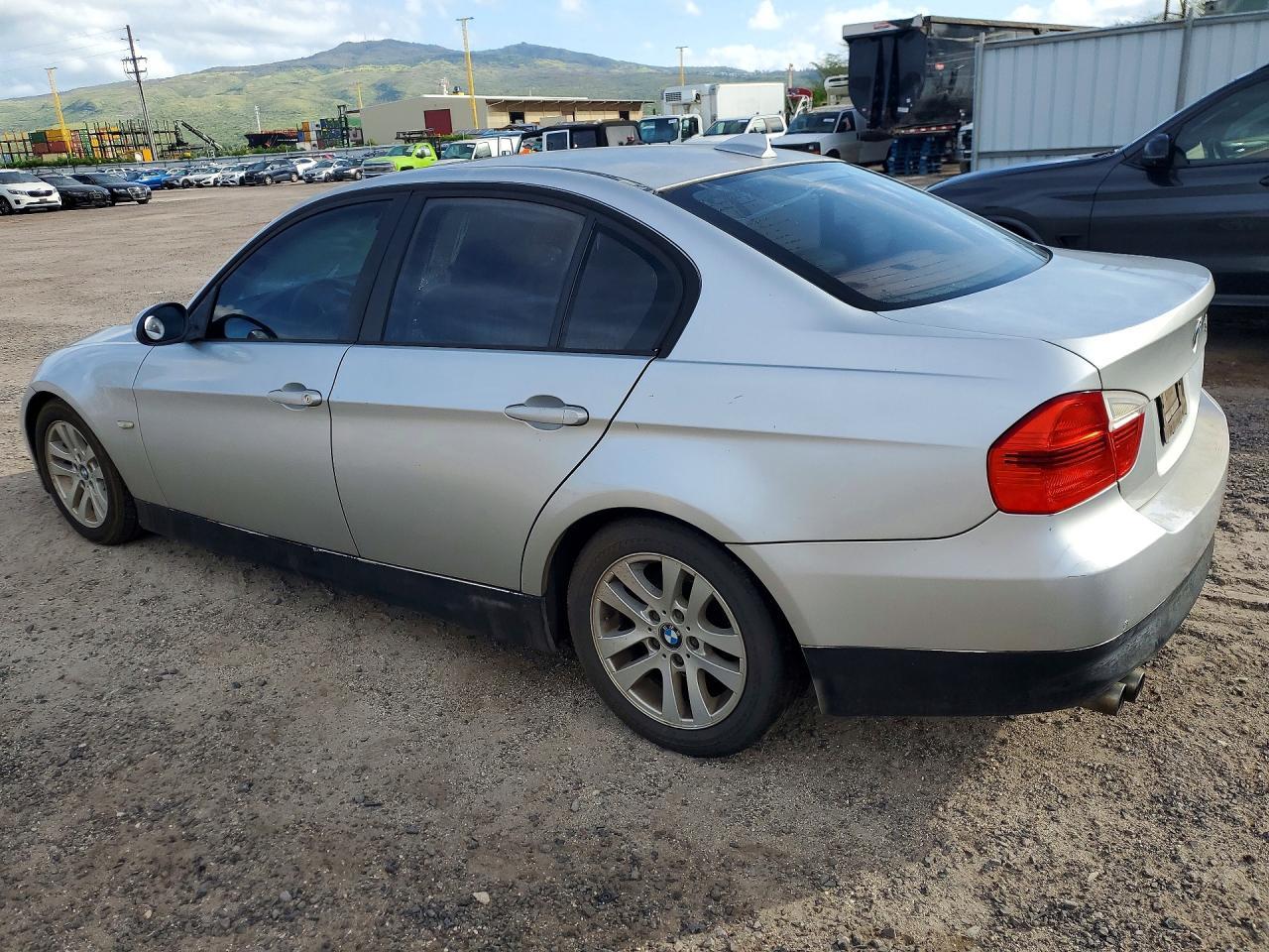 2006 BMW 325 - Image 2