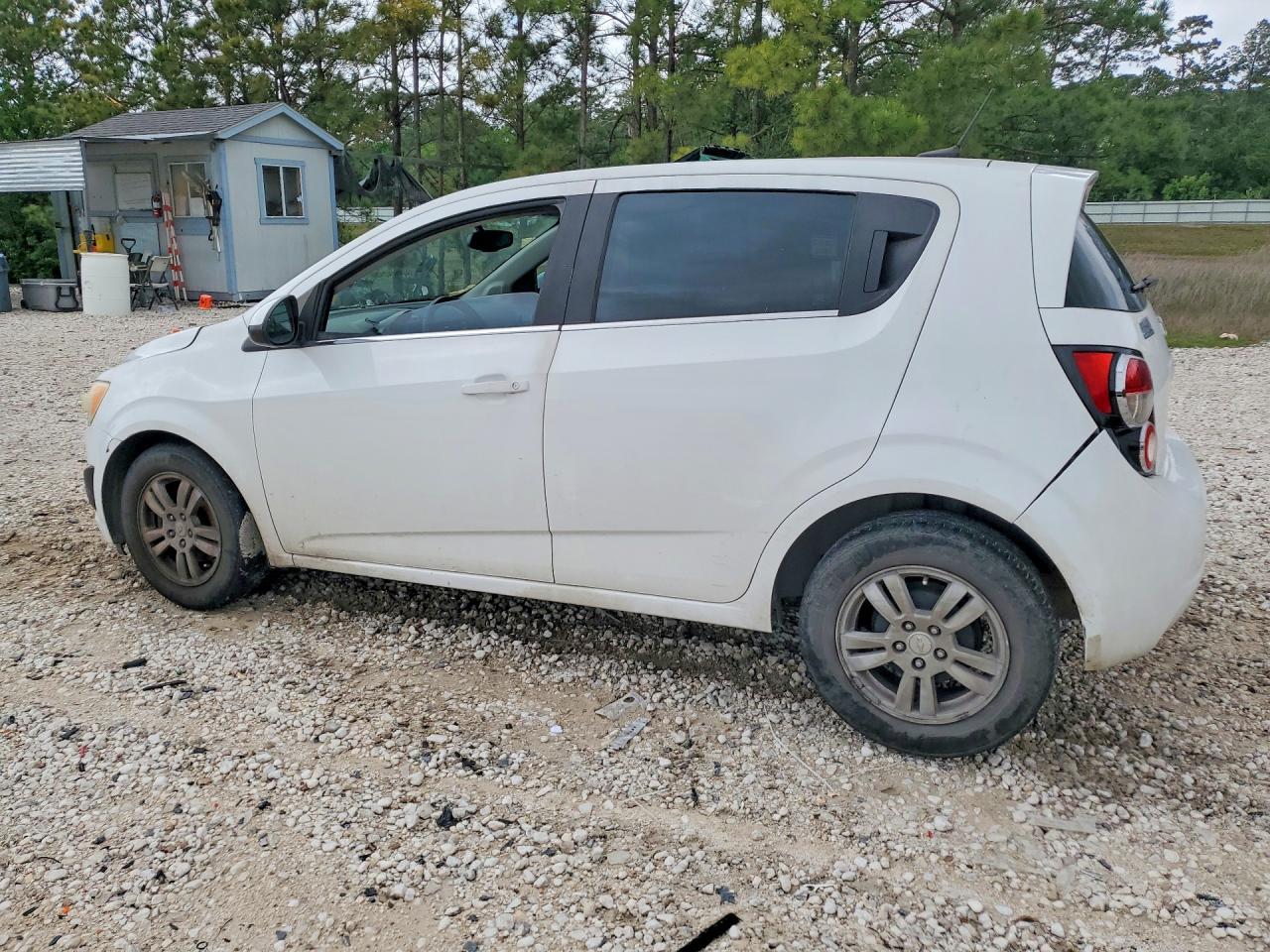 2014 Chevrolet Sonic Lt - Фото 2