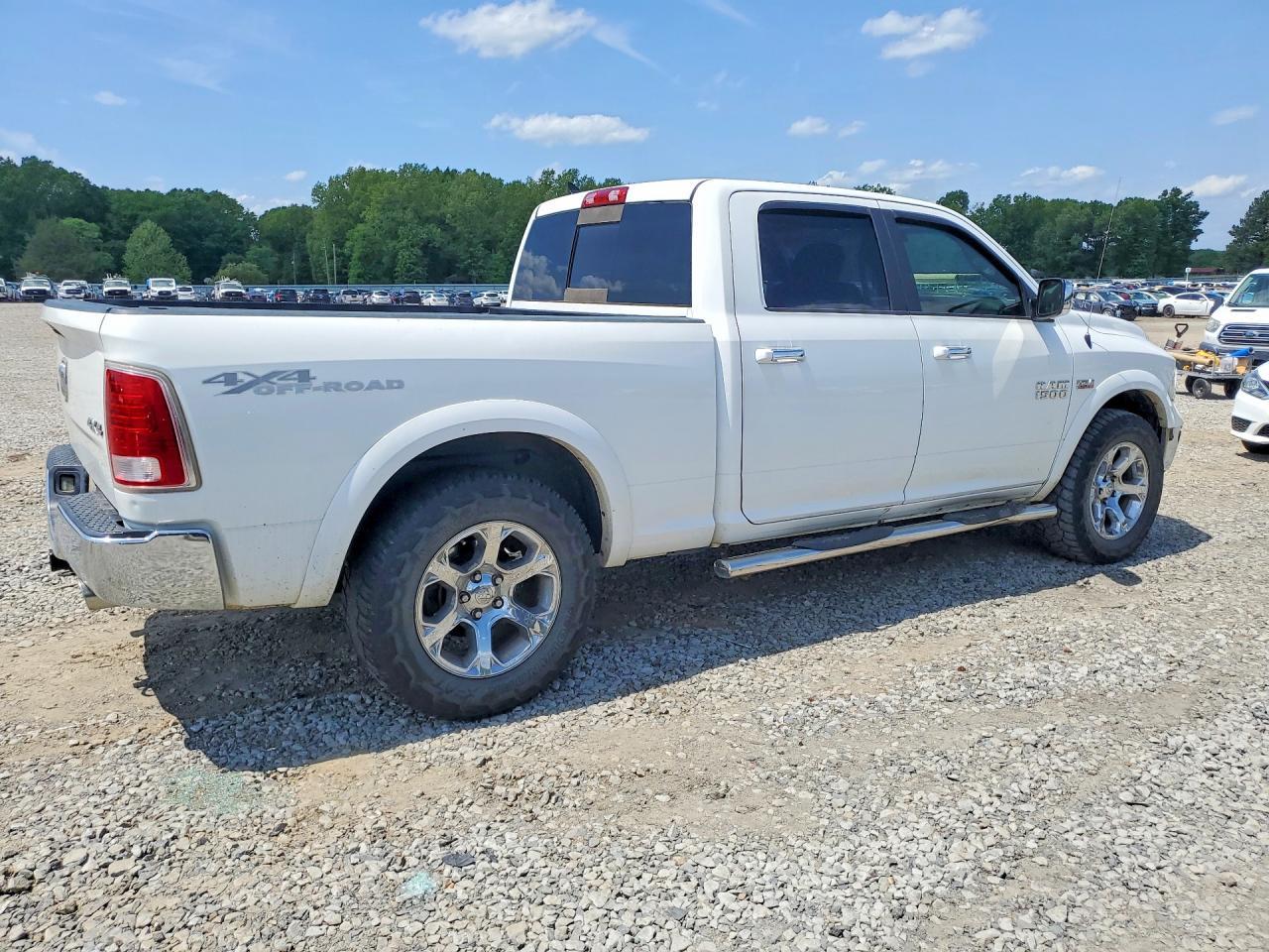 2017 Ram 1500 Laramie - Фото 3