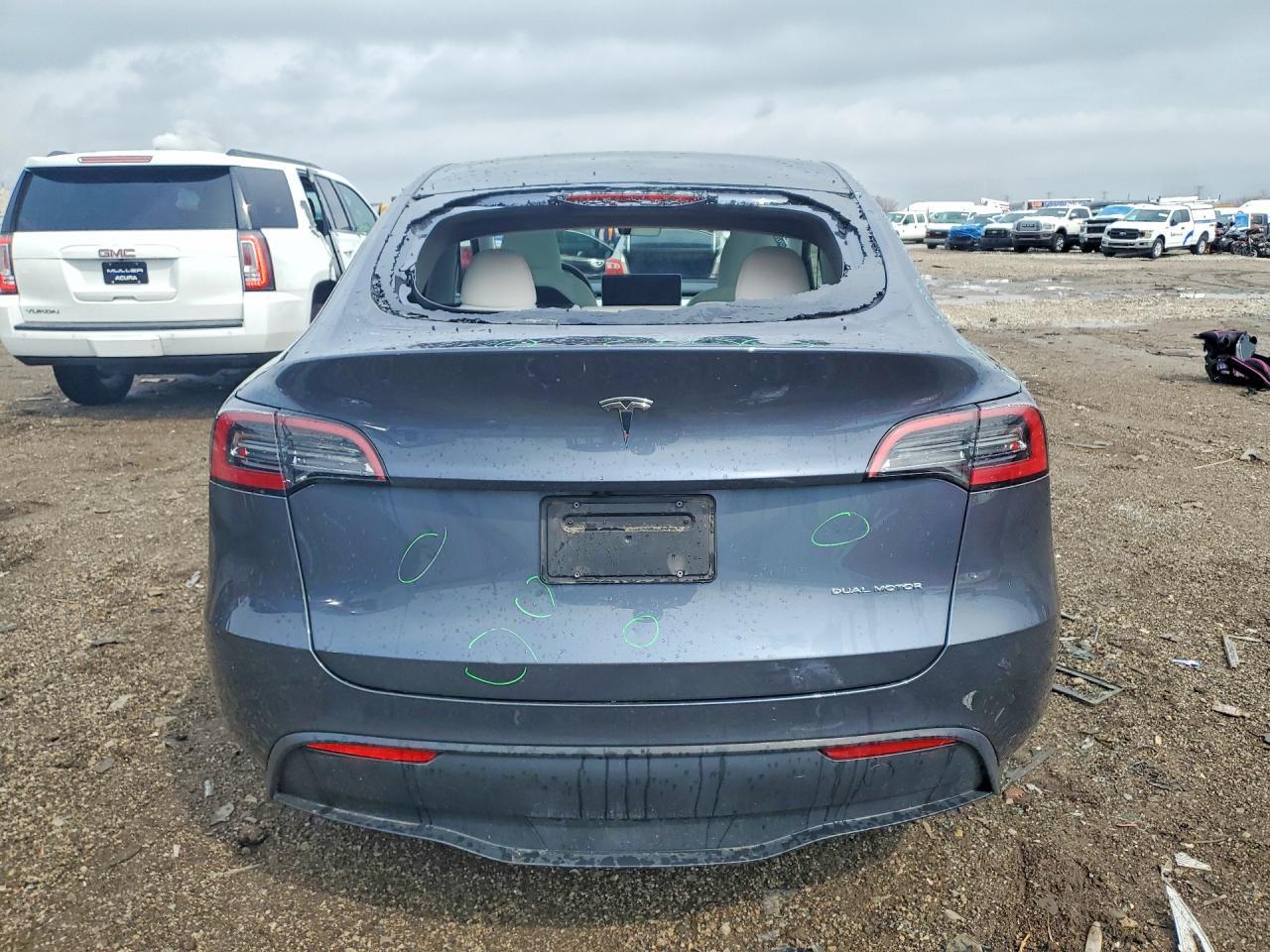 2023 Tesla Model Y - Фото 6