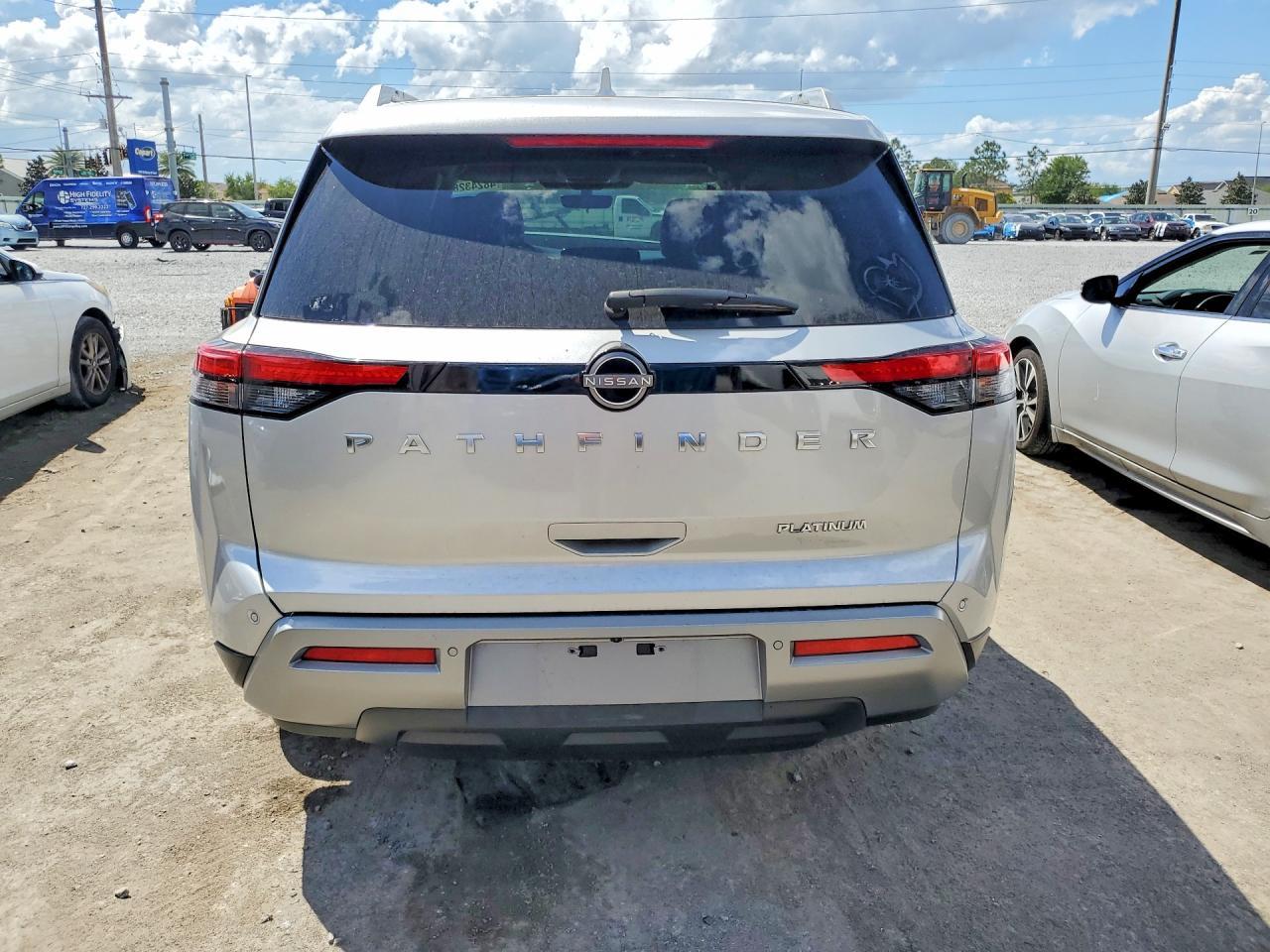 2023 Nissan Pathfinder Platinum - Фото 6