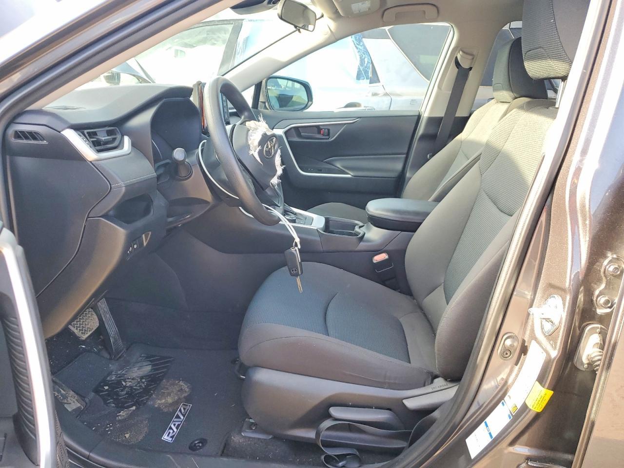 2021 Toyota Rav4 Le - Фото 7
