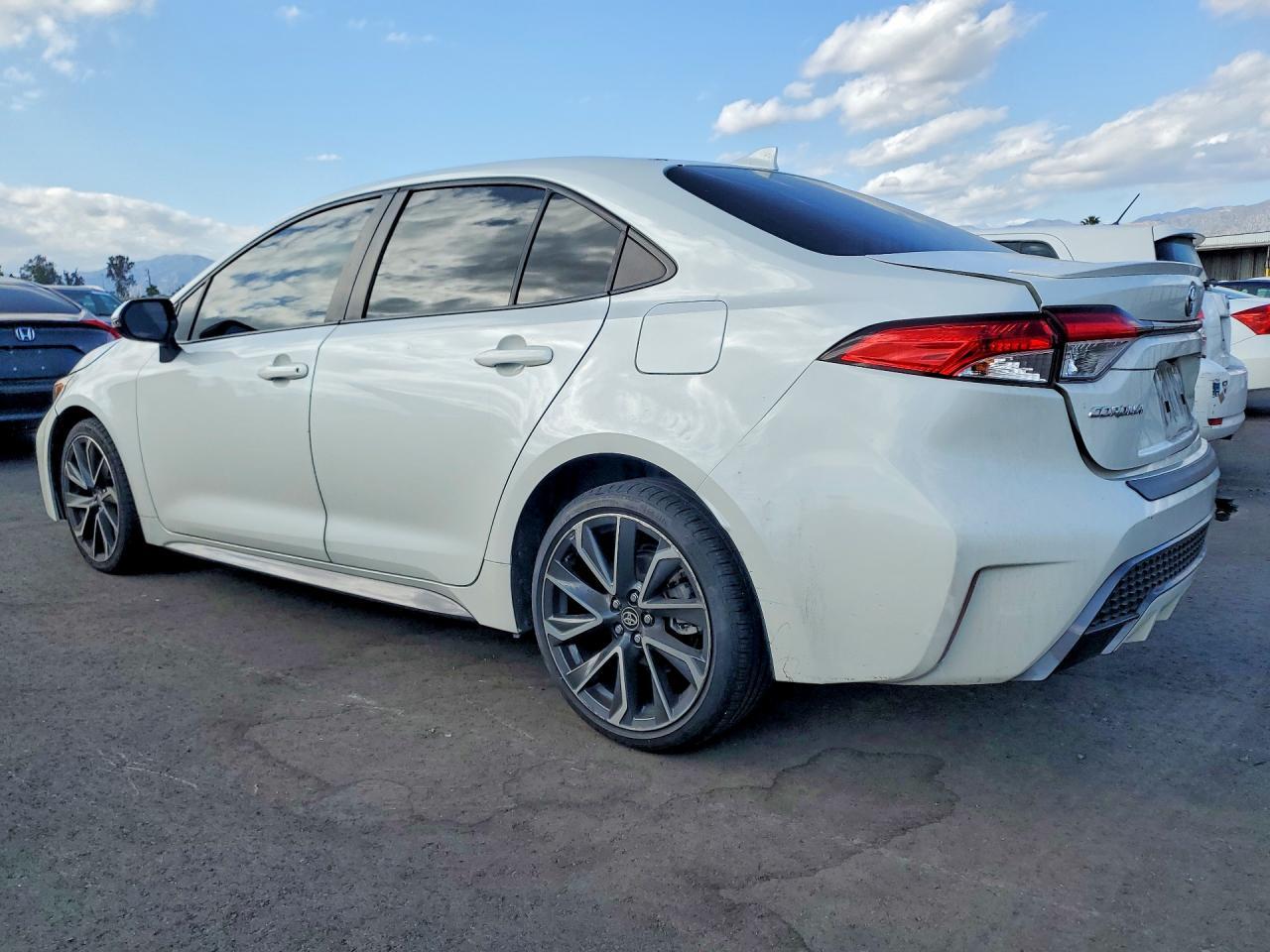 2021 Toyota Corolla Se - Image 2