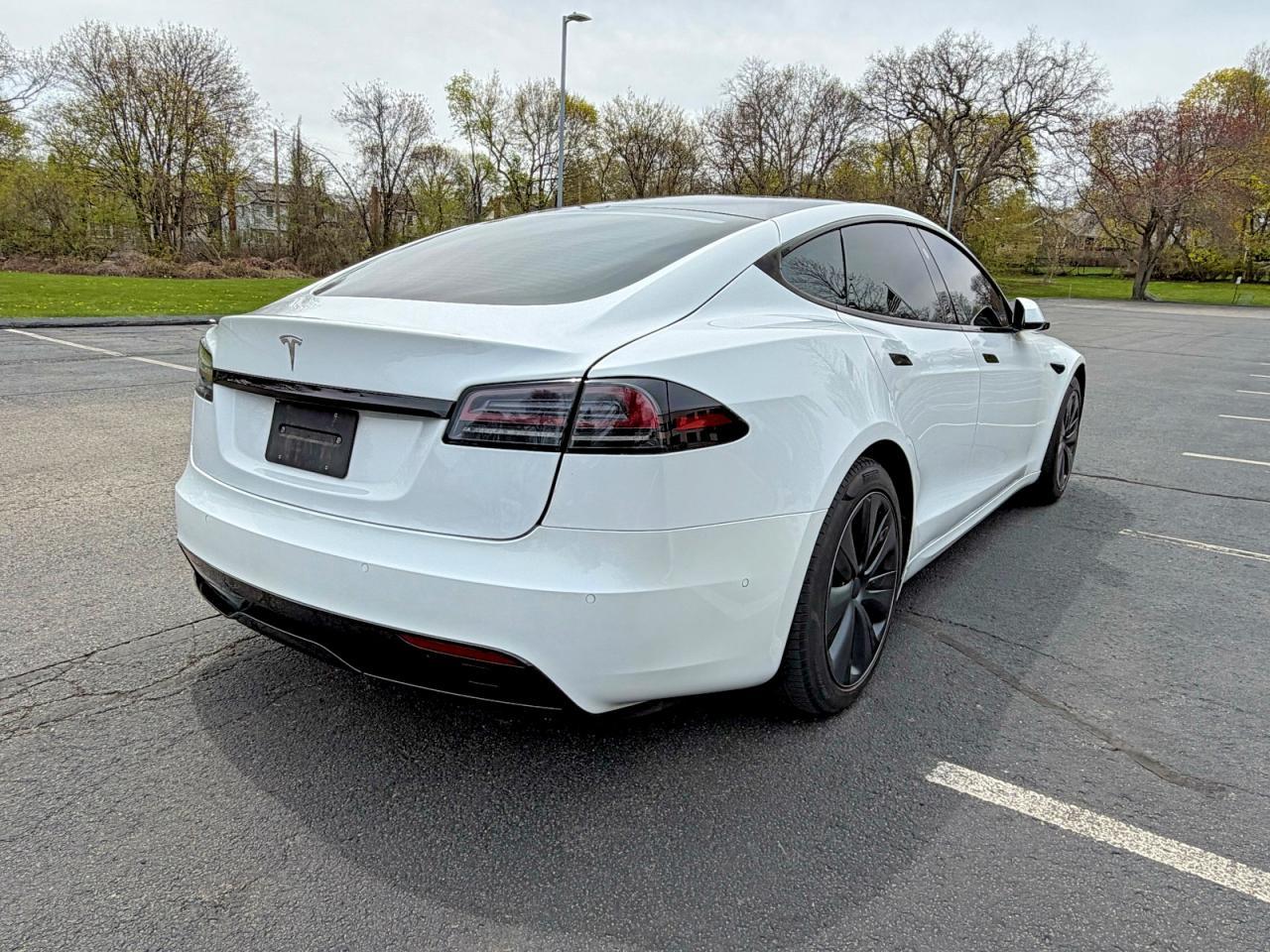 2022 Tesla Model S - Фото 4