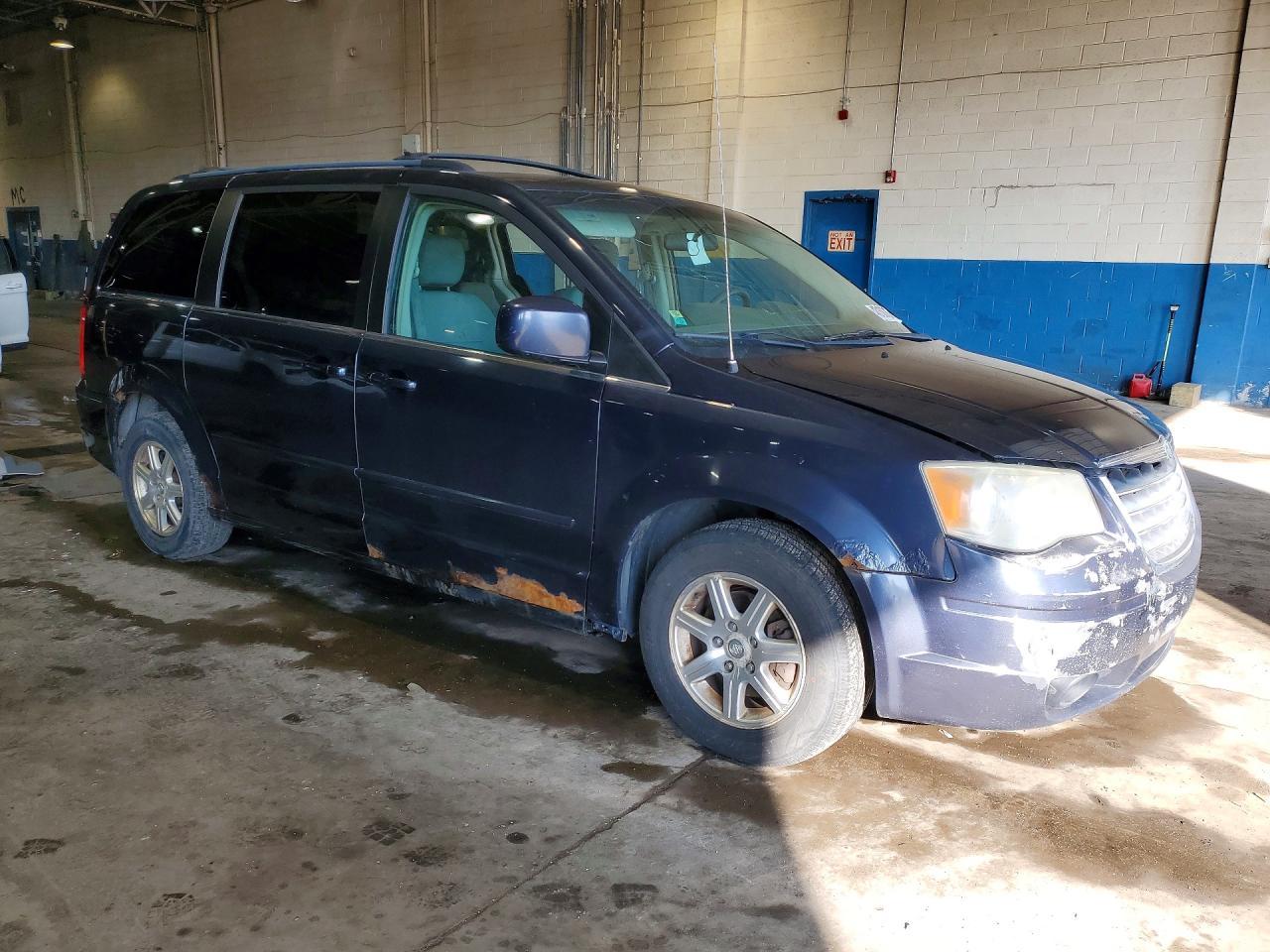 2008 Chrysler Town & Country Touring - Фото 4