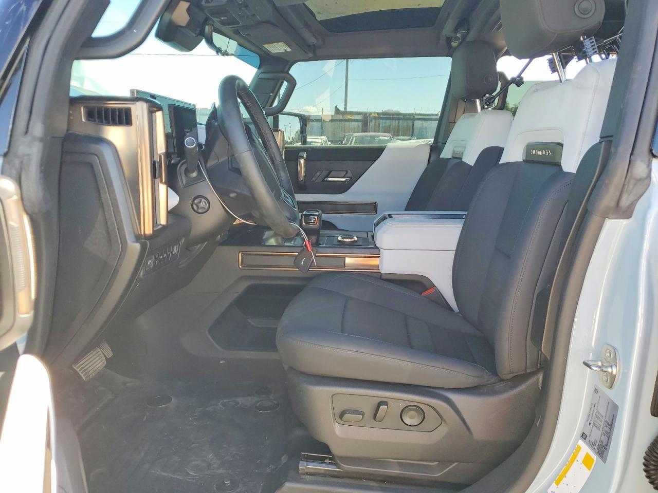 2024 GMC Hummer Suv 2X - Image 7