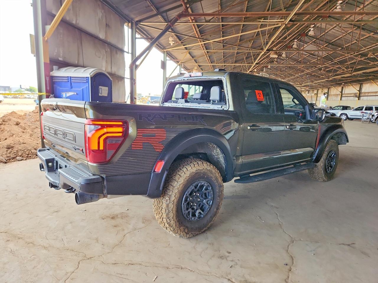 2025 Ford Raptor - Фото 3