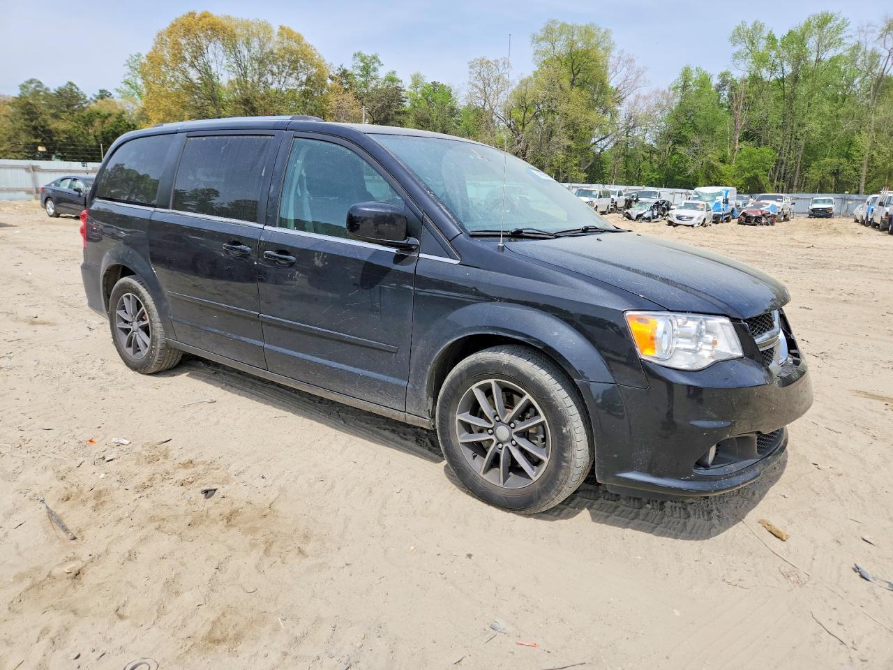 2017 Dodge Grand Caravan Sxt - Фото 4
