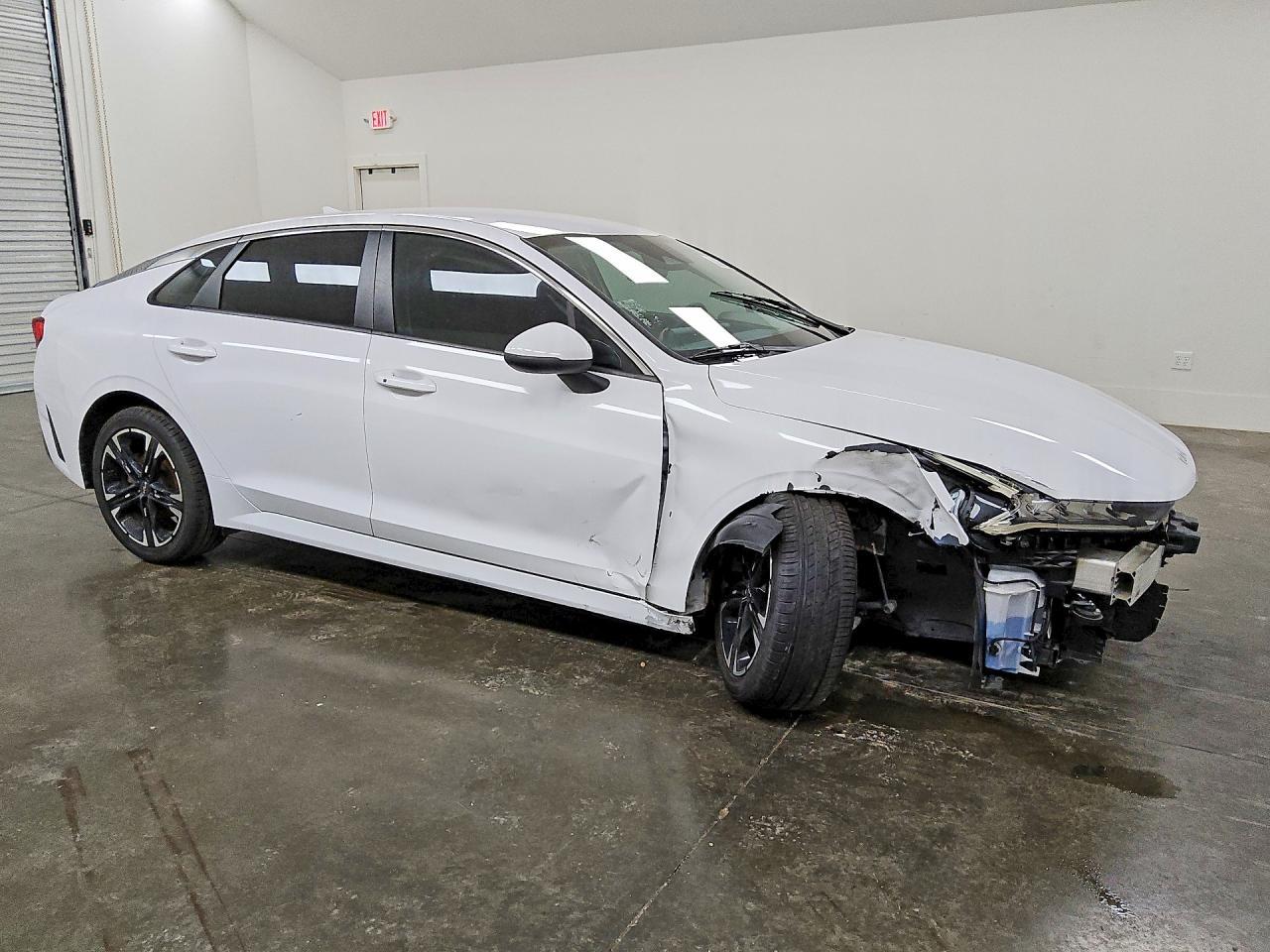 2022 Kia K5 Lxs - Image 4