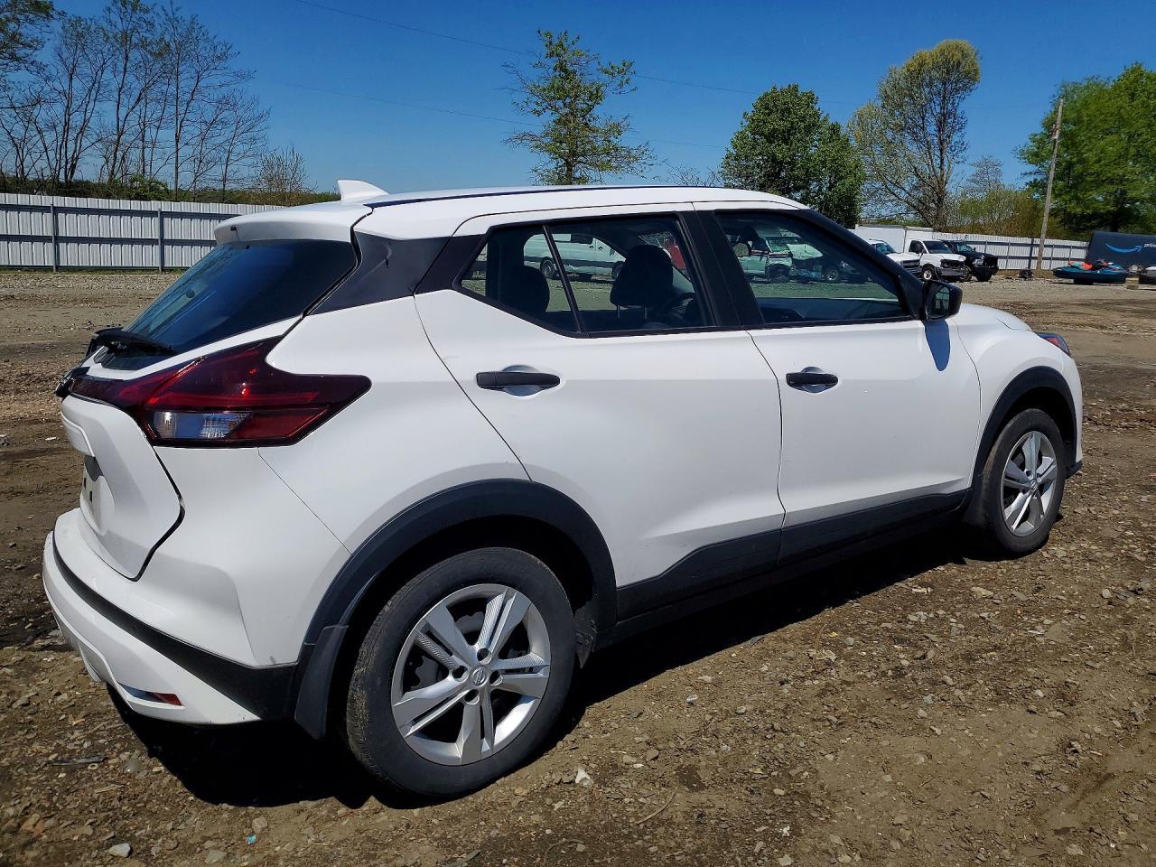 2024 Nissan Kicks S - Image 3