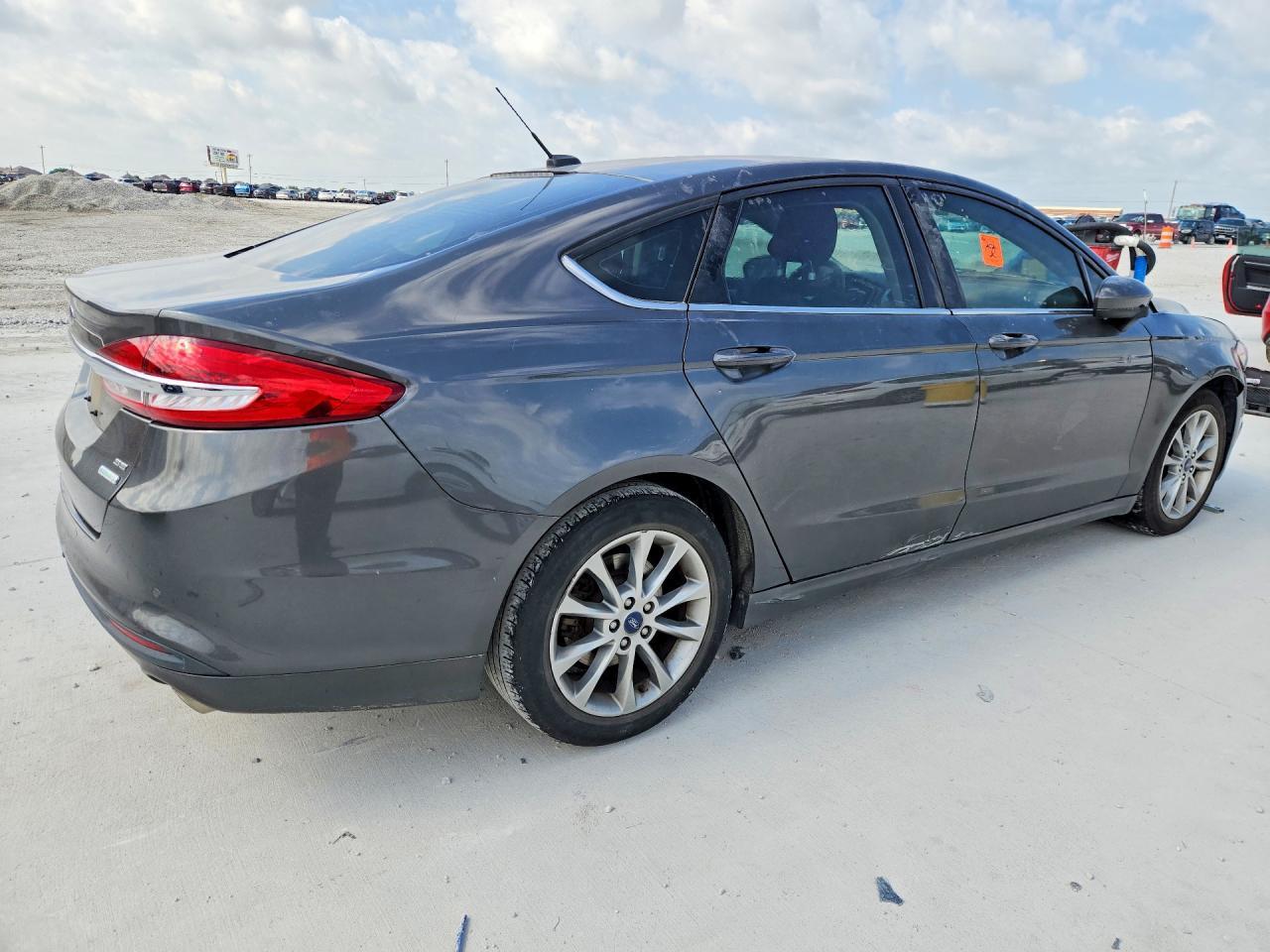2017 Ford Fusion - Фото 3