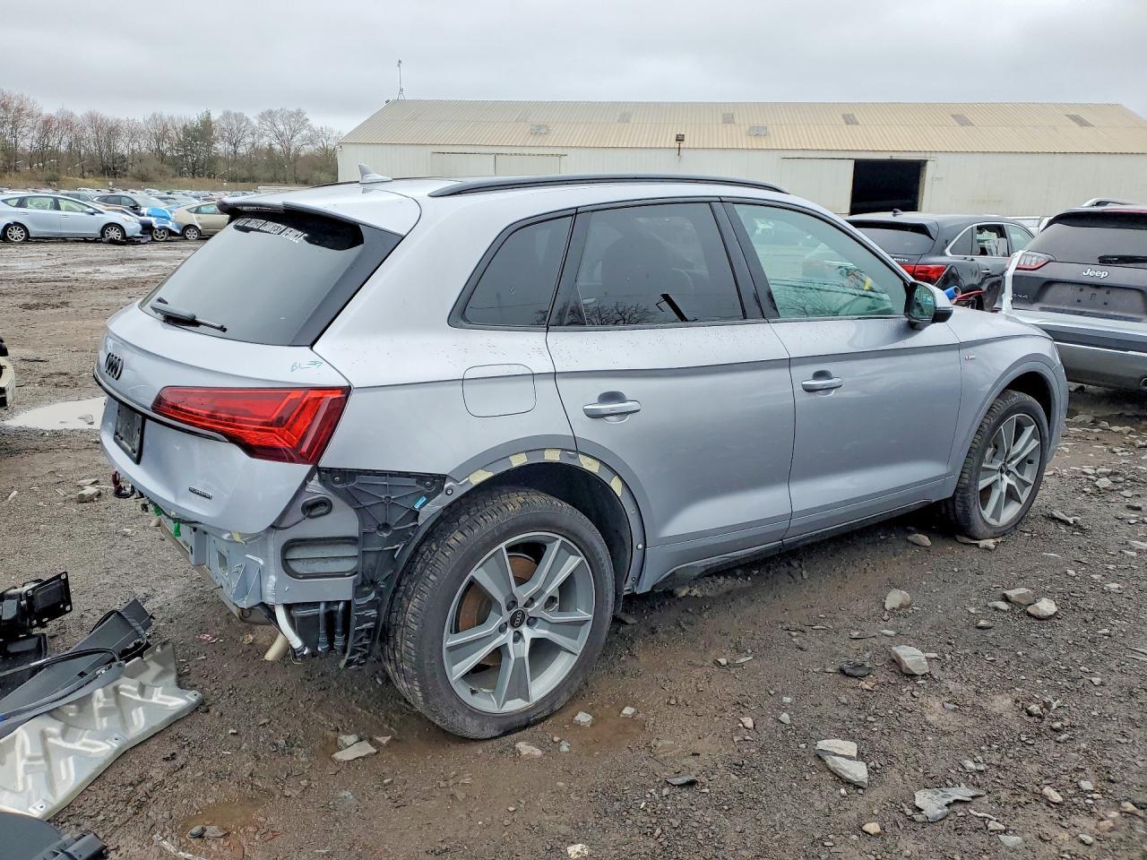 2025 Audi Q5 Premium 45 - Image 3