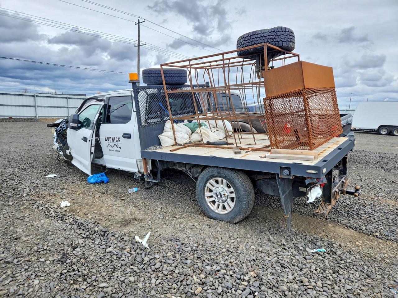 2019 Ford F350 Super Duty Flatbed Truck - Фото 2