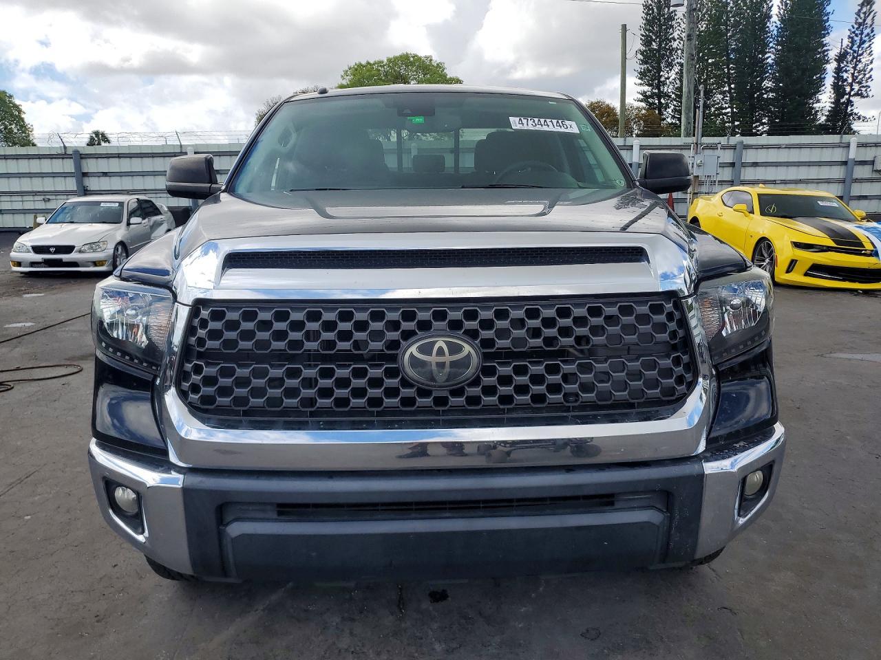 2018 Toyota Tundra Sr5 - Image 5