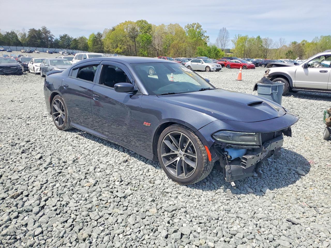 2018 Dodge Charger R - Image 4