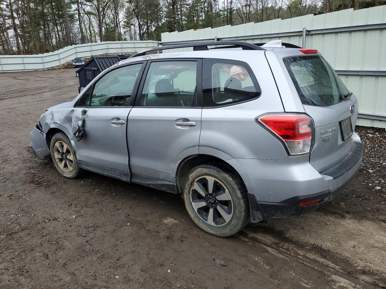 2018 Subaru Forester 2.5I - Image 2
