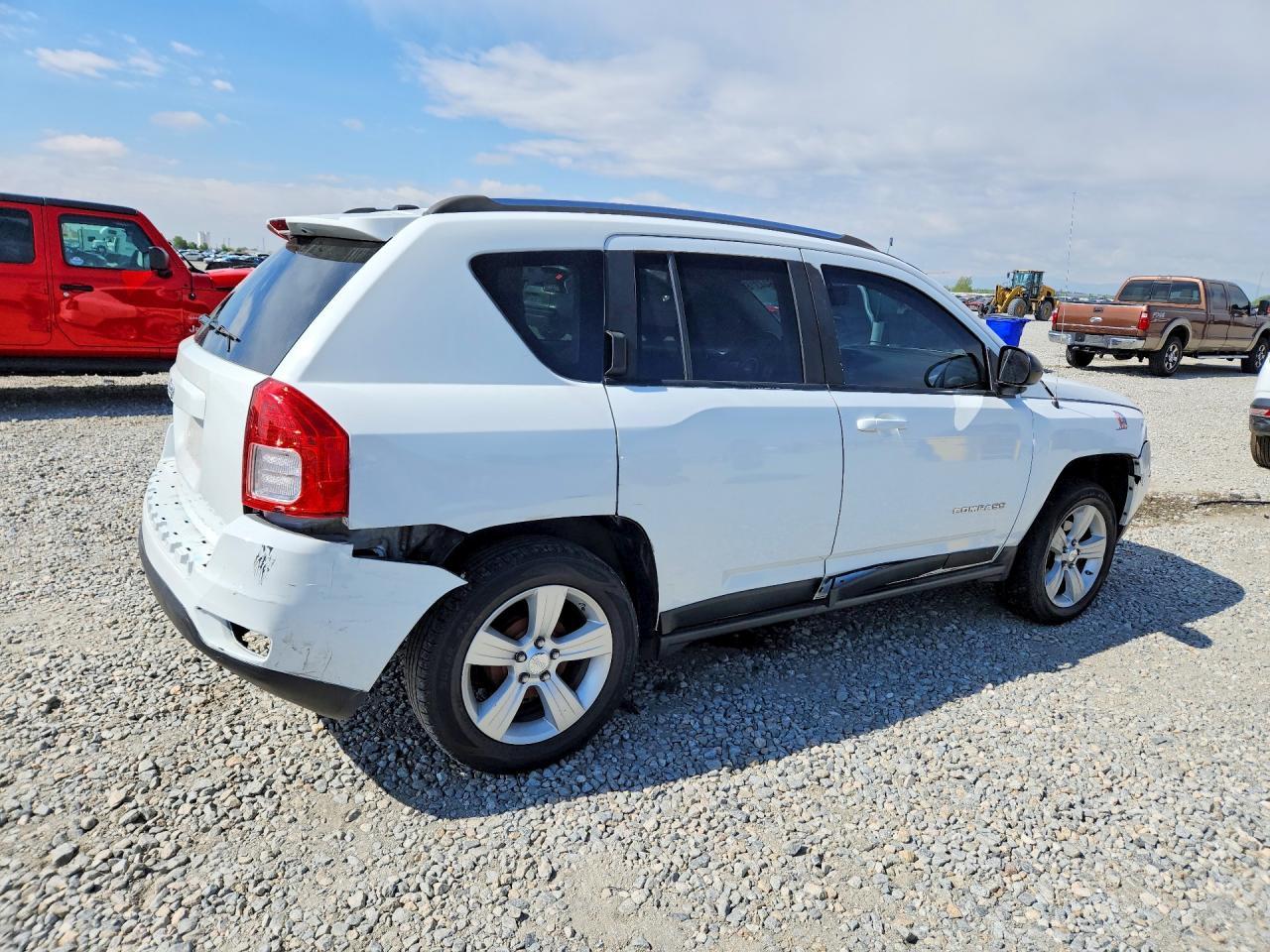 2012 Jeep Compass Latitude - Фото 3
