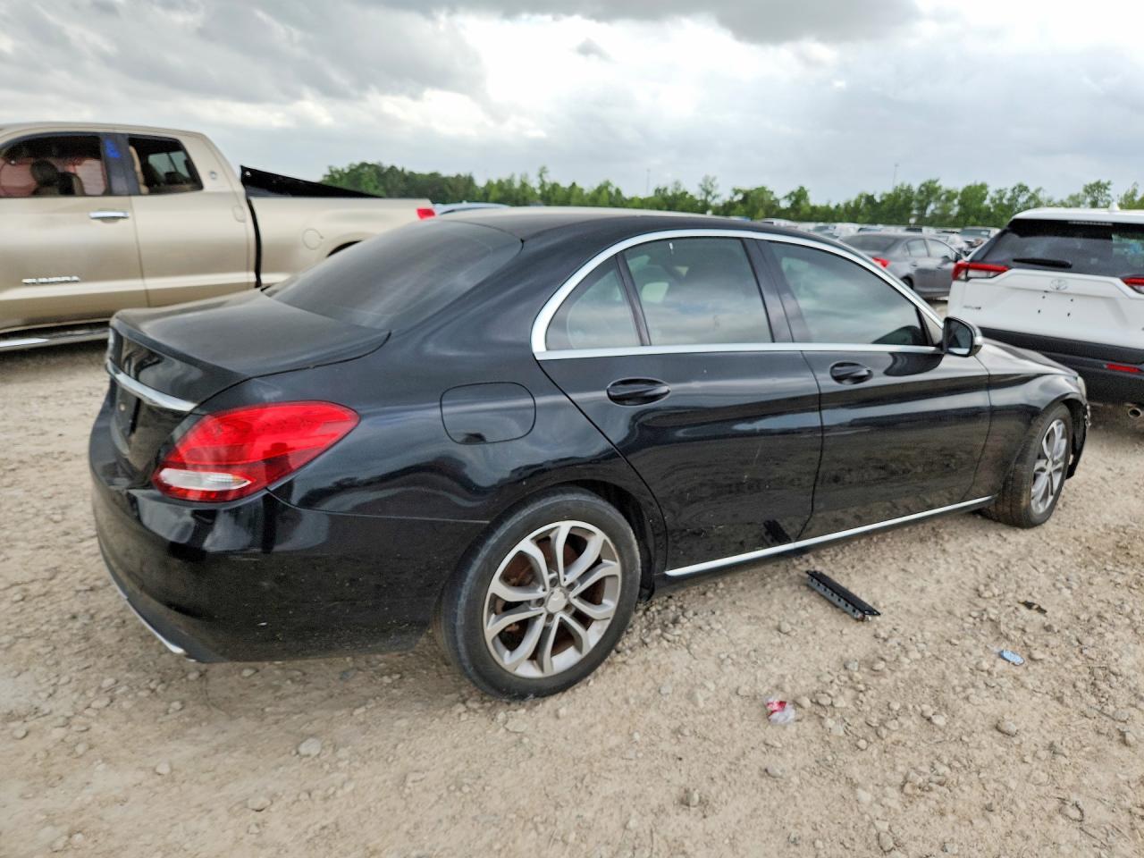 2015 Mercedes-Benz 100 - Фото 3