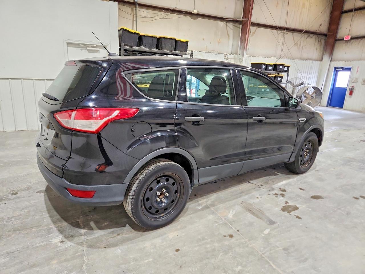 2016 Ford Escape S - Image 3