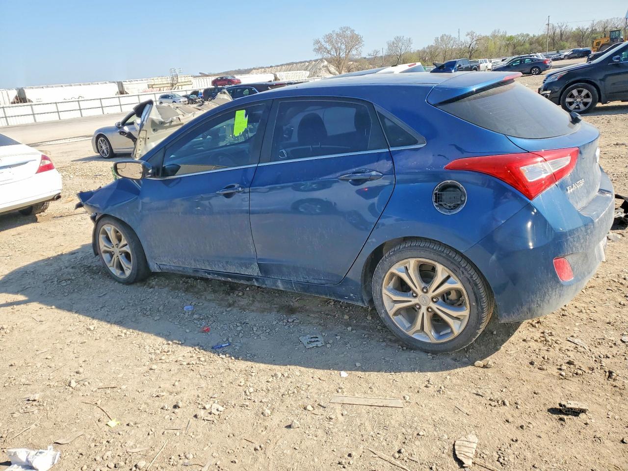 2015 Hyundai Elantra Gt Base - Фото 2
