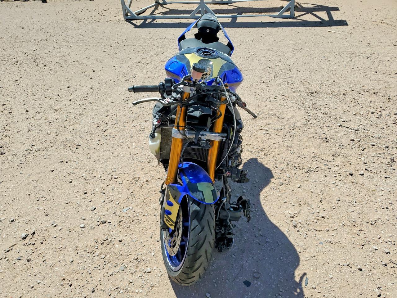 2017 Yamaha Yzfr1 - Image 2