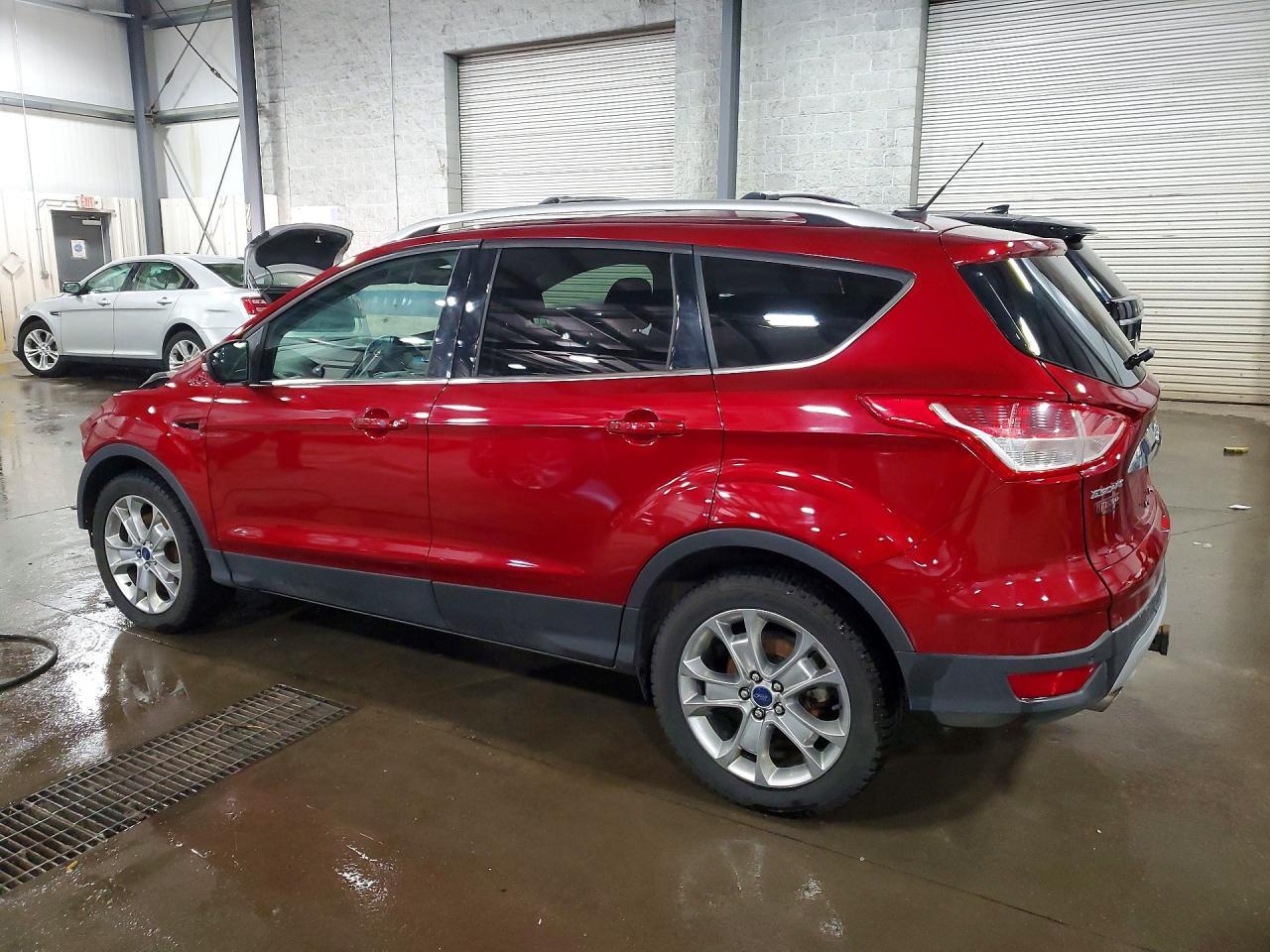 2014 Ford Escape Titanium - Фото 2