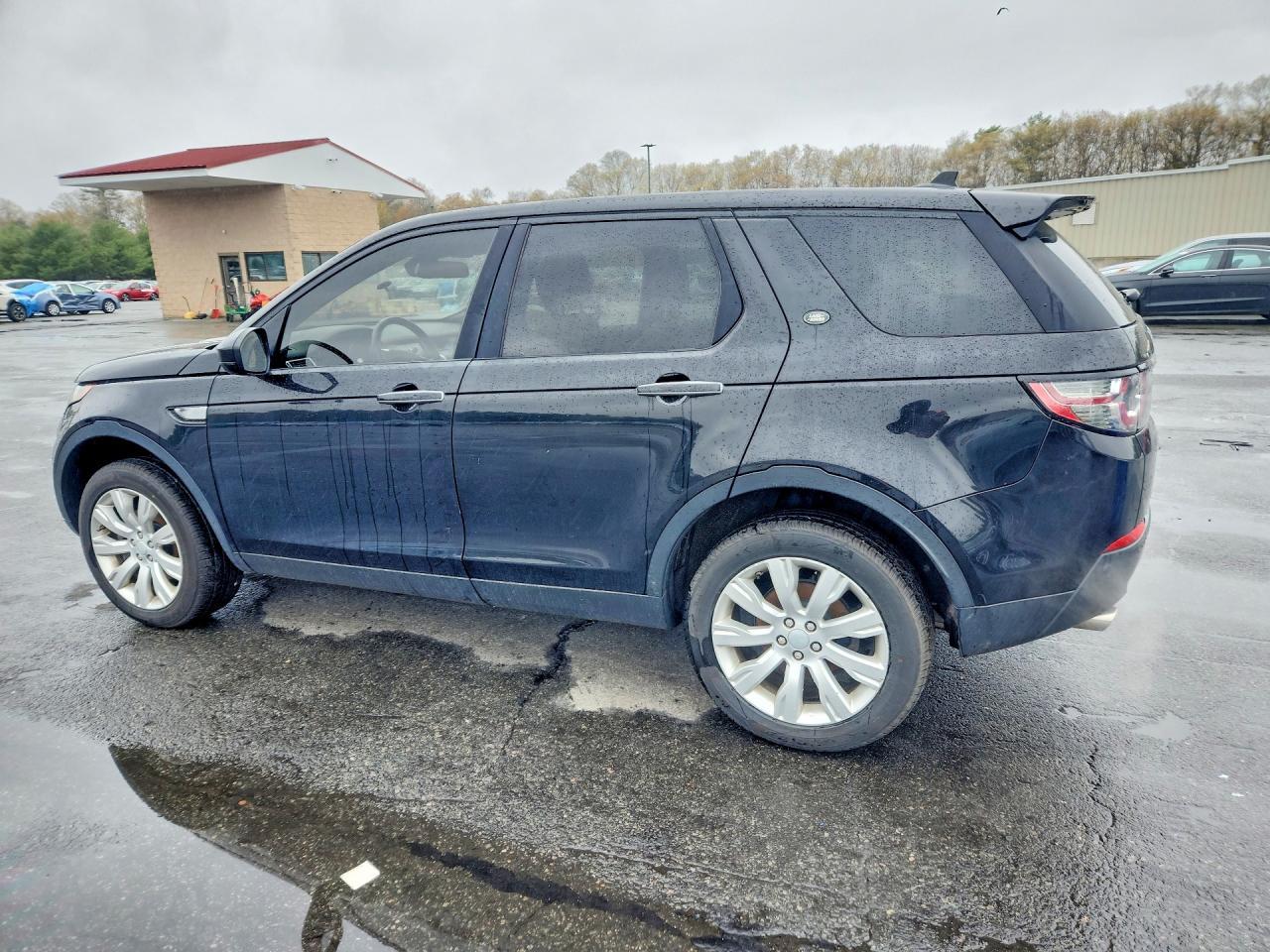 2016 Land Rover Discovery Sport Hse Luxury - Image 2
